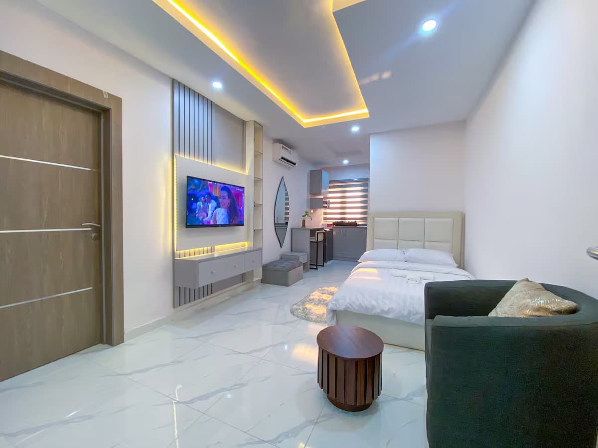 The Lekki Hideaway S1 - Stylish Studio Retreat in Lekki Phase 1 - Unit 9