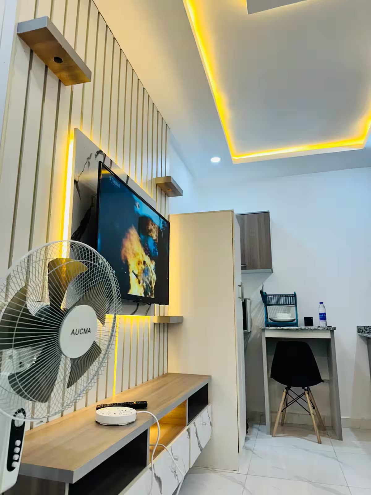 The Lekki Hideaway Sa3- Stylish Studio Retreat in Lekki Phase 1 - Unit 10 - Image 5