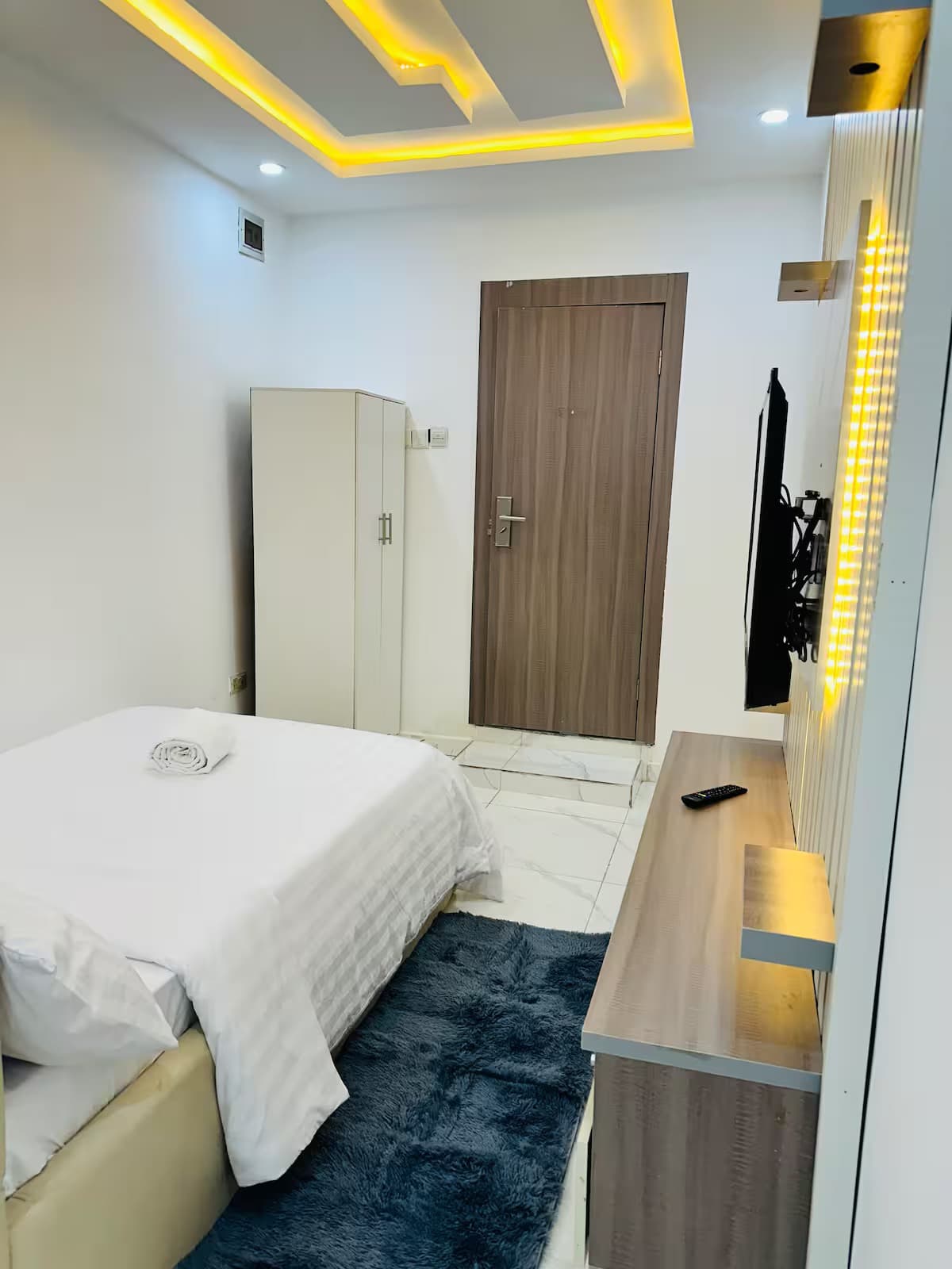 The Lekki Hideaway Sa2 - Stylish Studio Retreat in Lekki Phase 1 - Unit 12 - Image 4