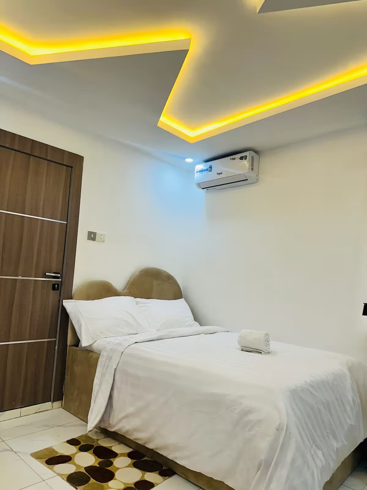 The Lekki Hideaway Sa10 - Stylish Studio Retreat in Lekki Phase 1 - Unit 13 - Image 4