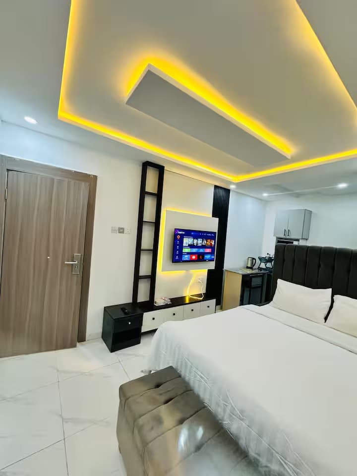The Lekki Hideaway Sa7 - Stylish Studio Retreat in Lekki Phase 1 - Unit 16