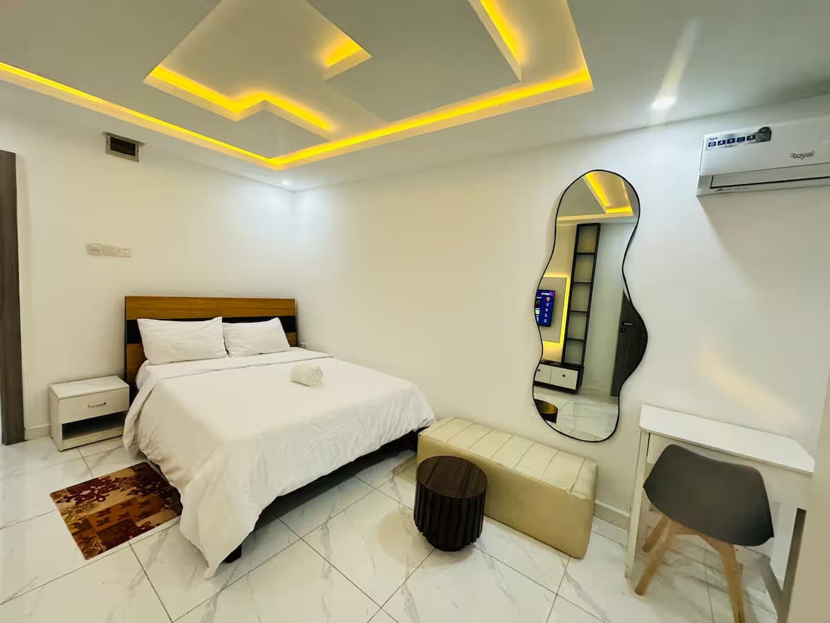The Lekki Hideaway Sa5 - Stylish Studio Retreat in Lekki Phase 1 - Unit 18 - Image 3