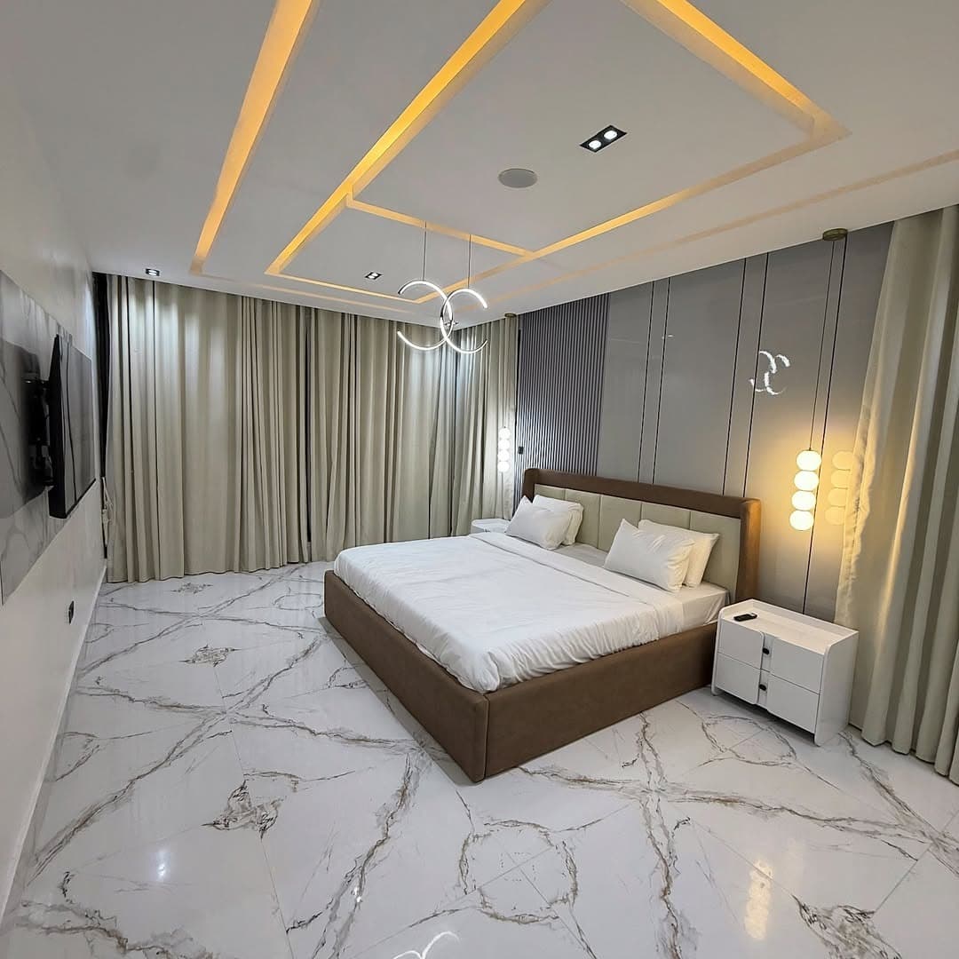 Supreme Elite 6 Bedroom Apartment - Image 4