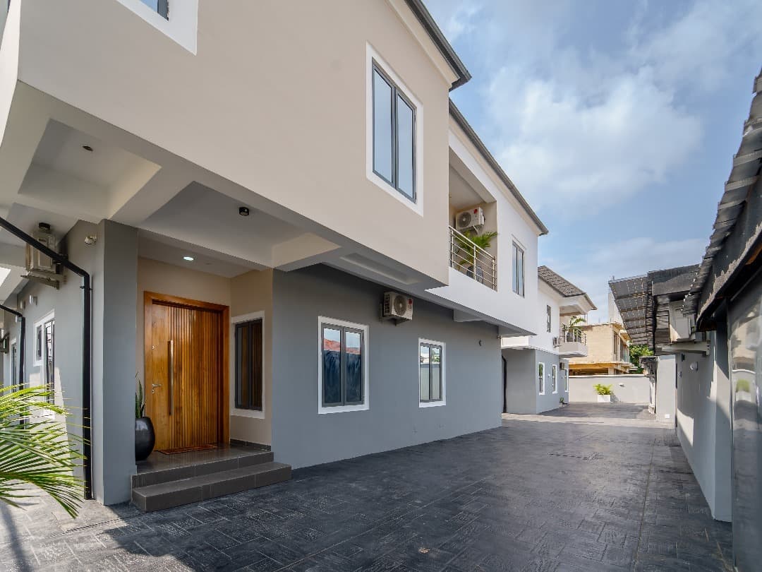 Luxury 5-Bedroom Executive Residence in Lekki - Unit 1 - Image 2