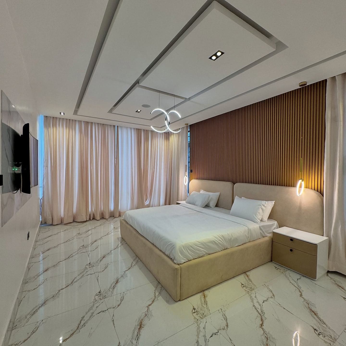 Prime Elite 6 Bedroom Apartment - Image 5