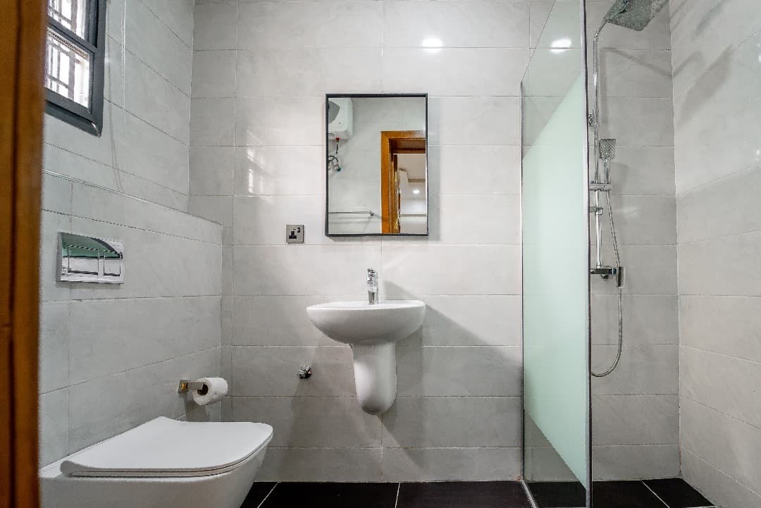 Luxury 5-Bedroom Executive Residence in Lekki - Unit 2 - Image 3