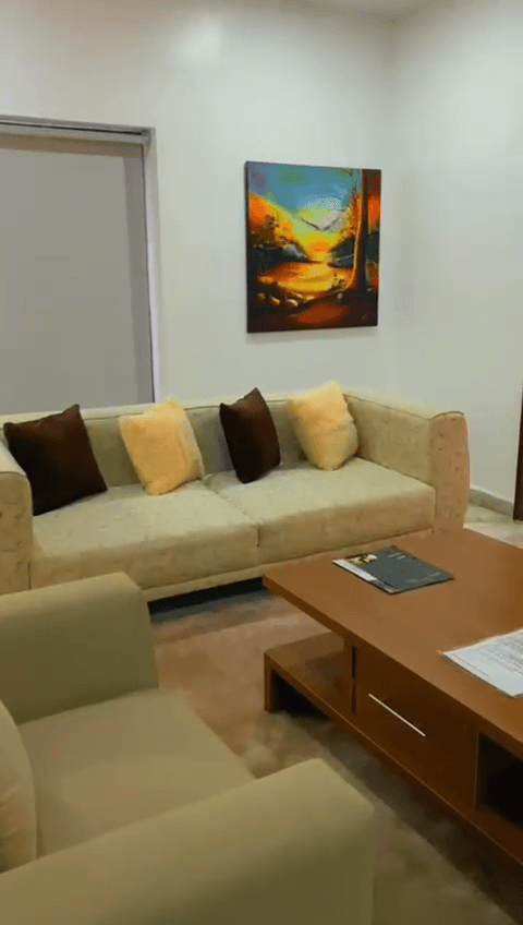 Sweet Summer Elegant 1-Bedroom Apartment at Cologne Residence - Image 2