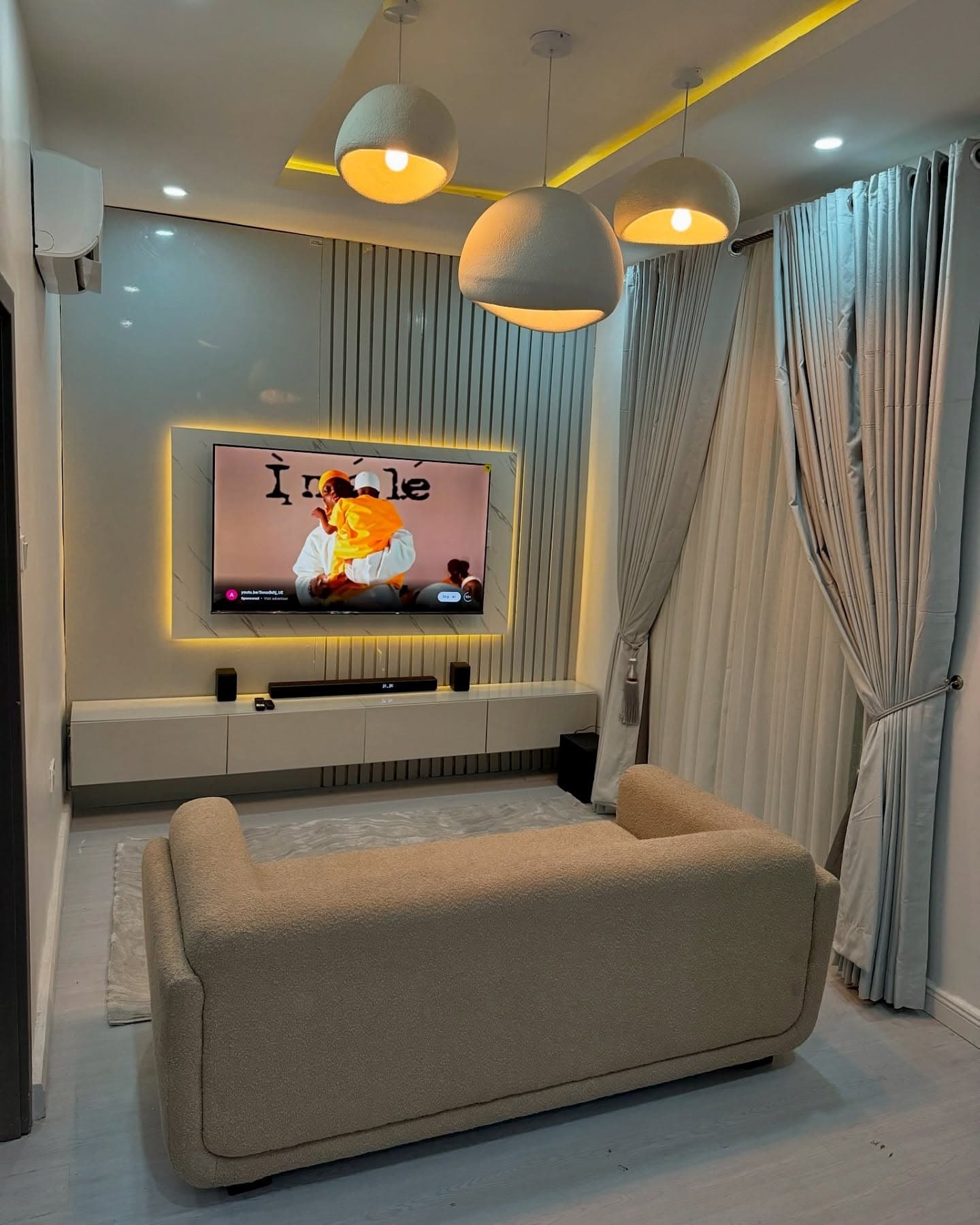 Deluxque 4-Bedroom Apartment - Image 4