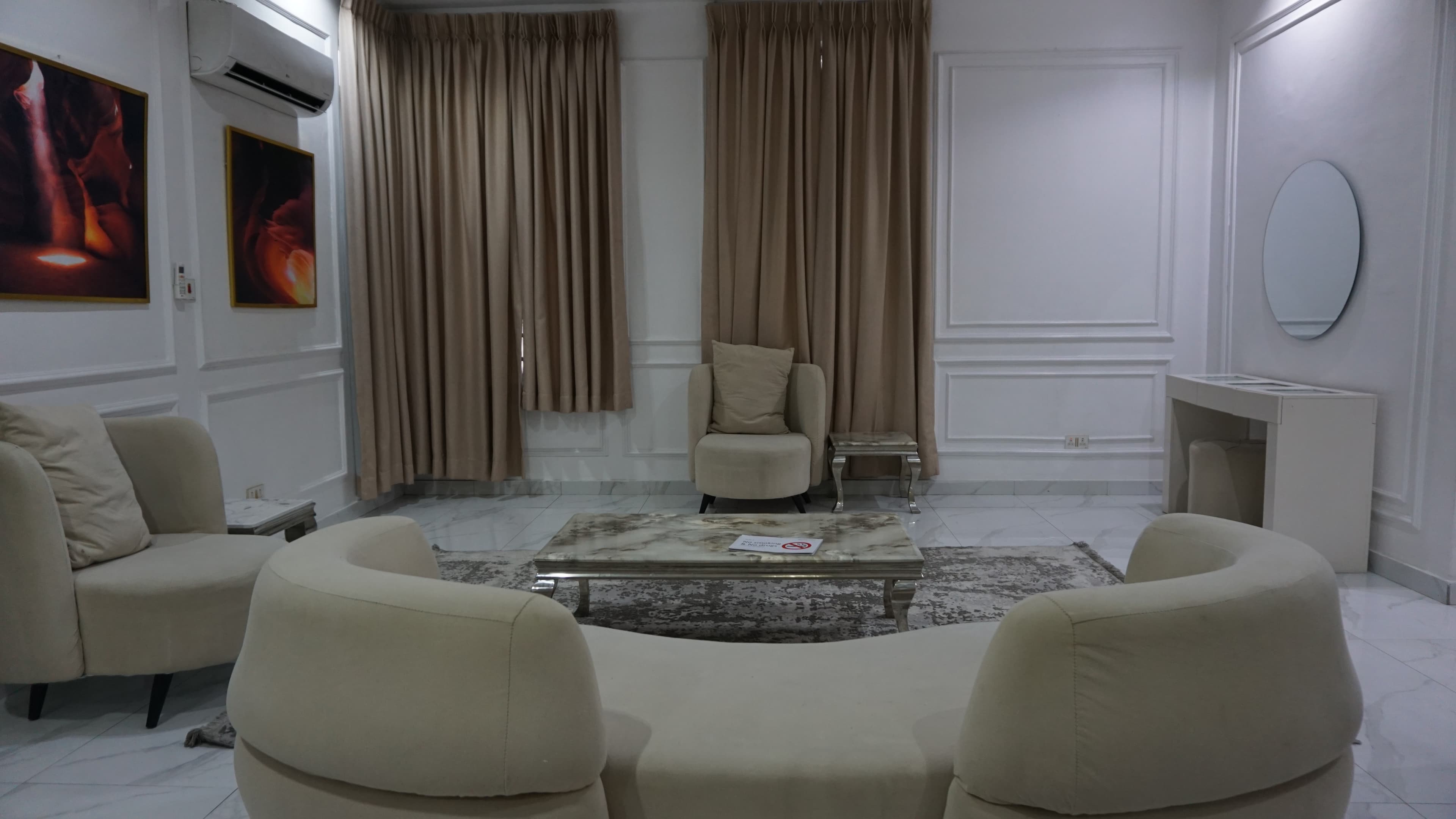 Paris Villa 6-Bedroom Apartment - Image 5