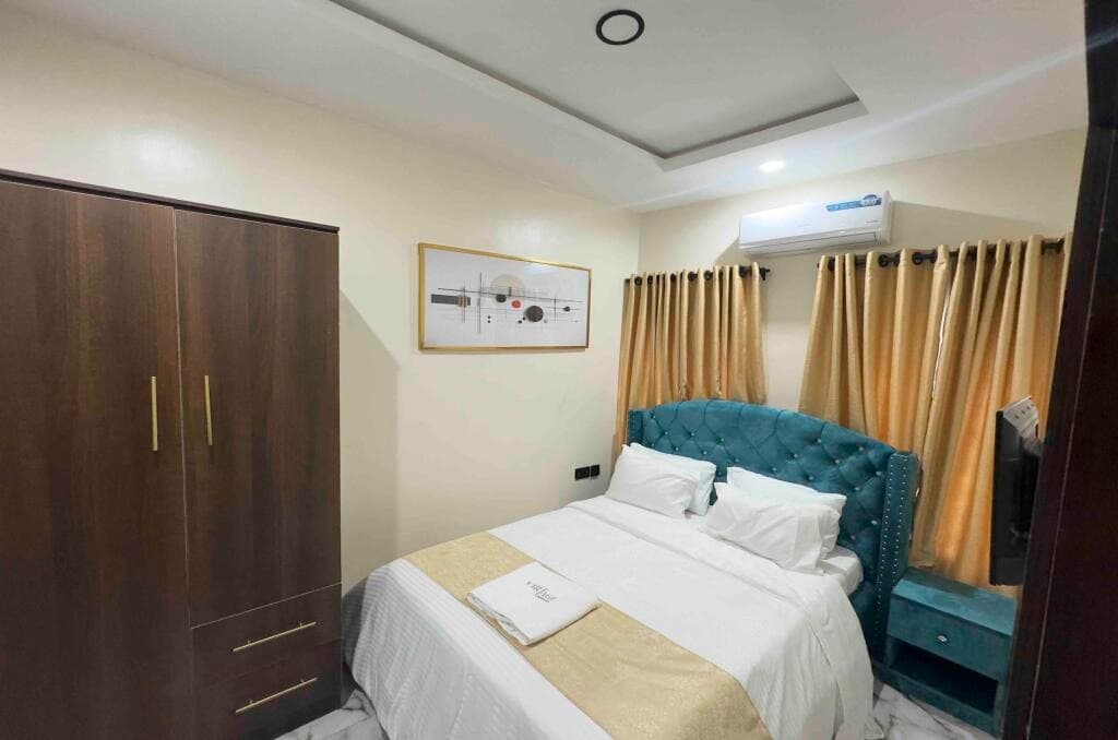 Singapore 1 Bedroom Apartment - Image 3