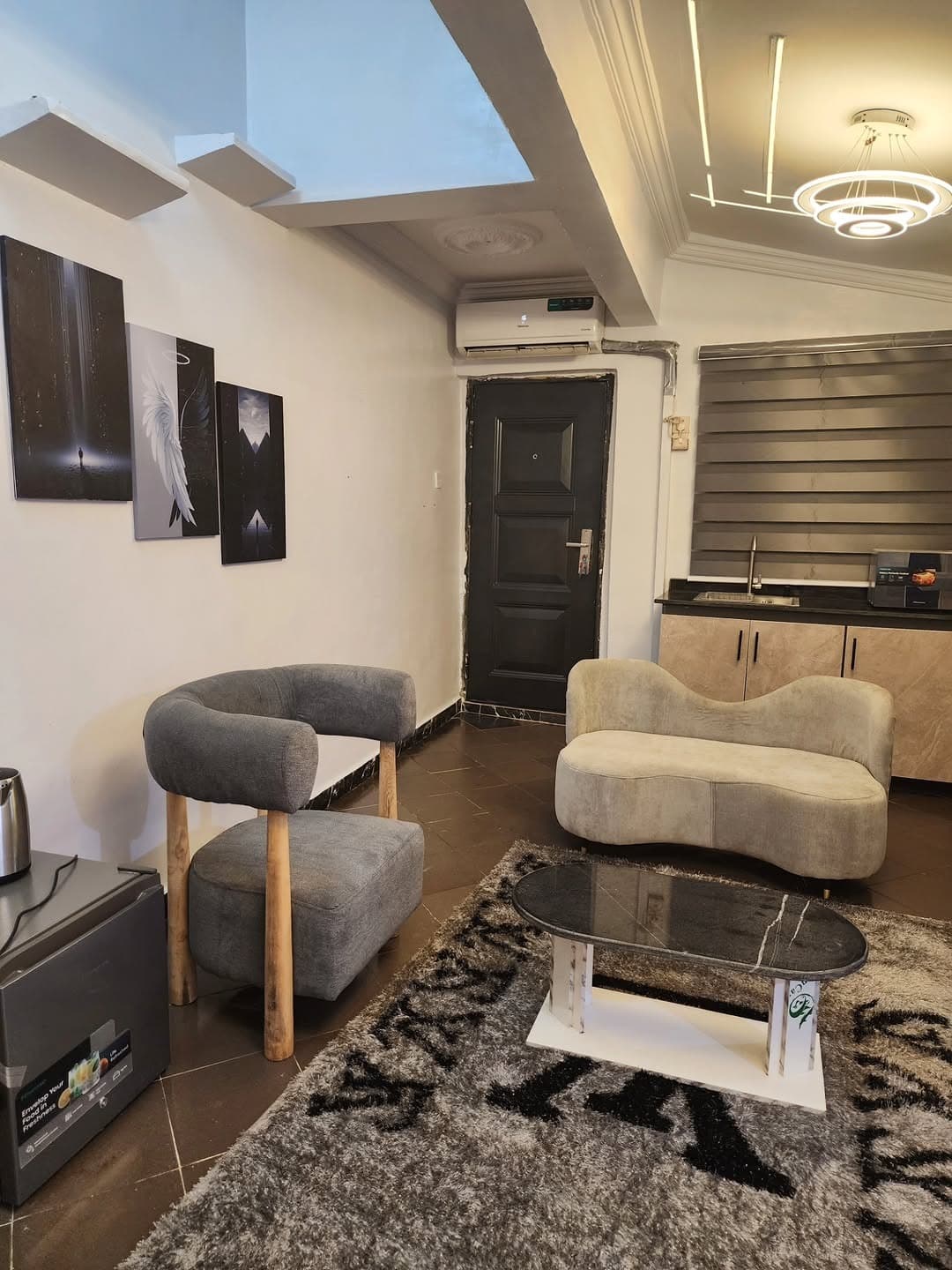 6 Bedroom Apartment - Image 5