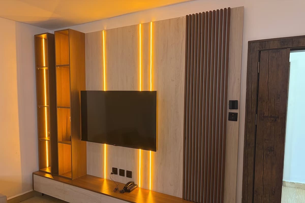 COLOGNE RESIDENCE Deluxe 2-Bedroom Apartment - Image 4