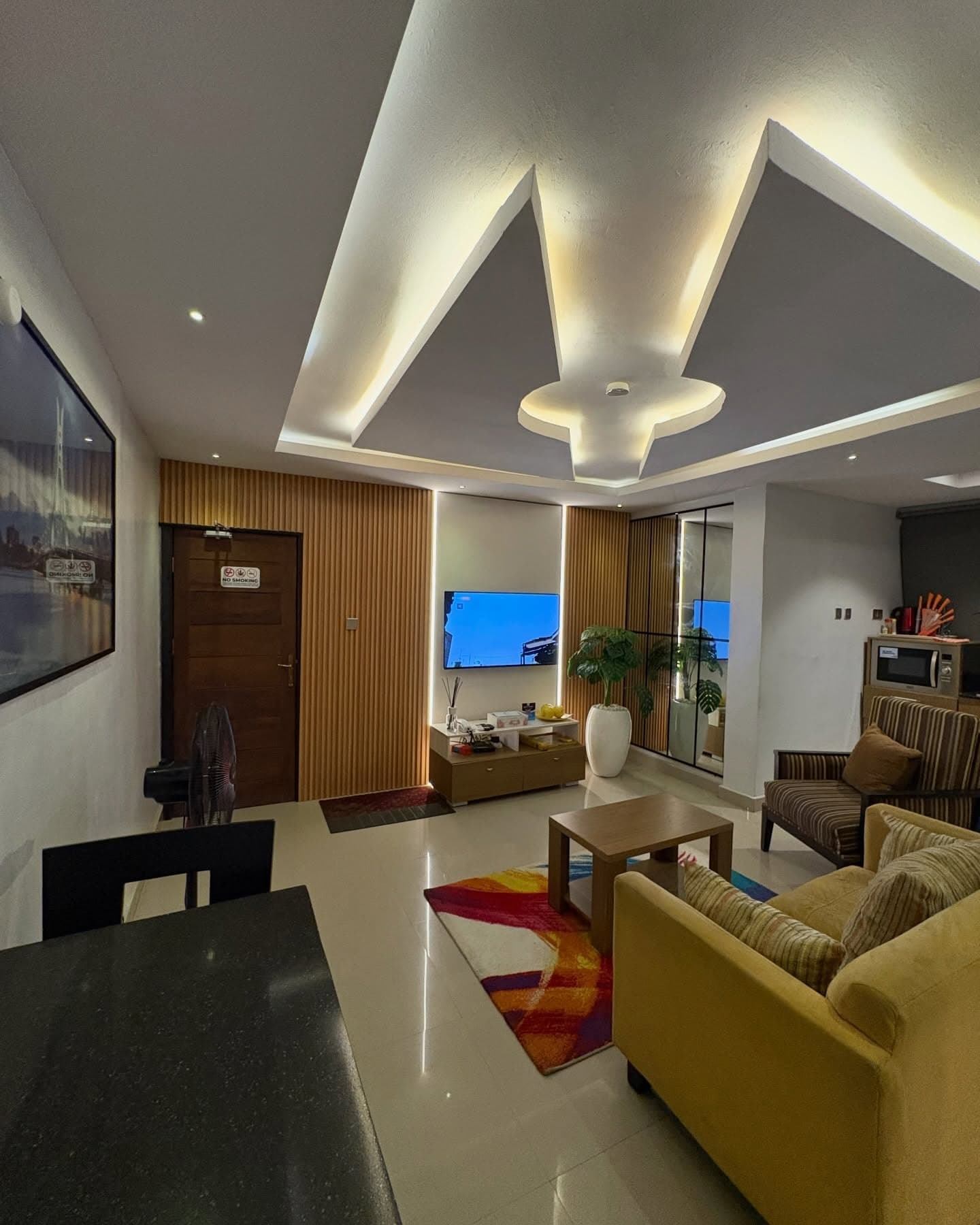 Scarve One U1 Bedroom Apartment - Unit 2 - Image 3