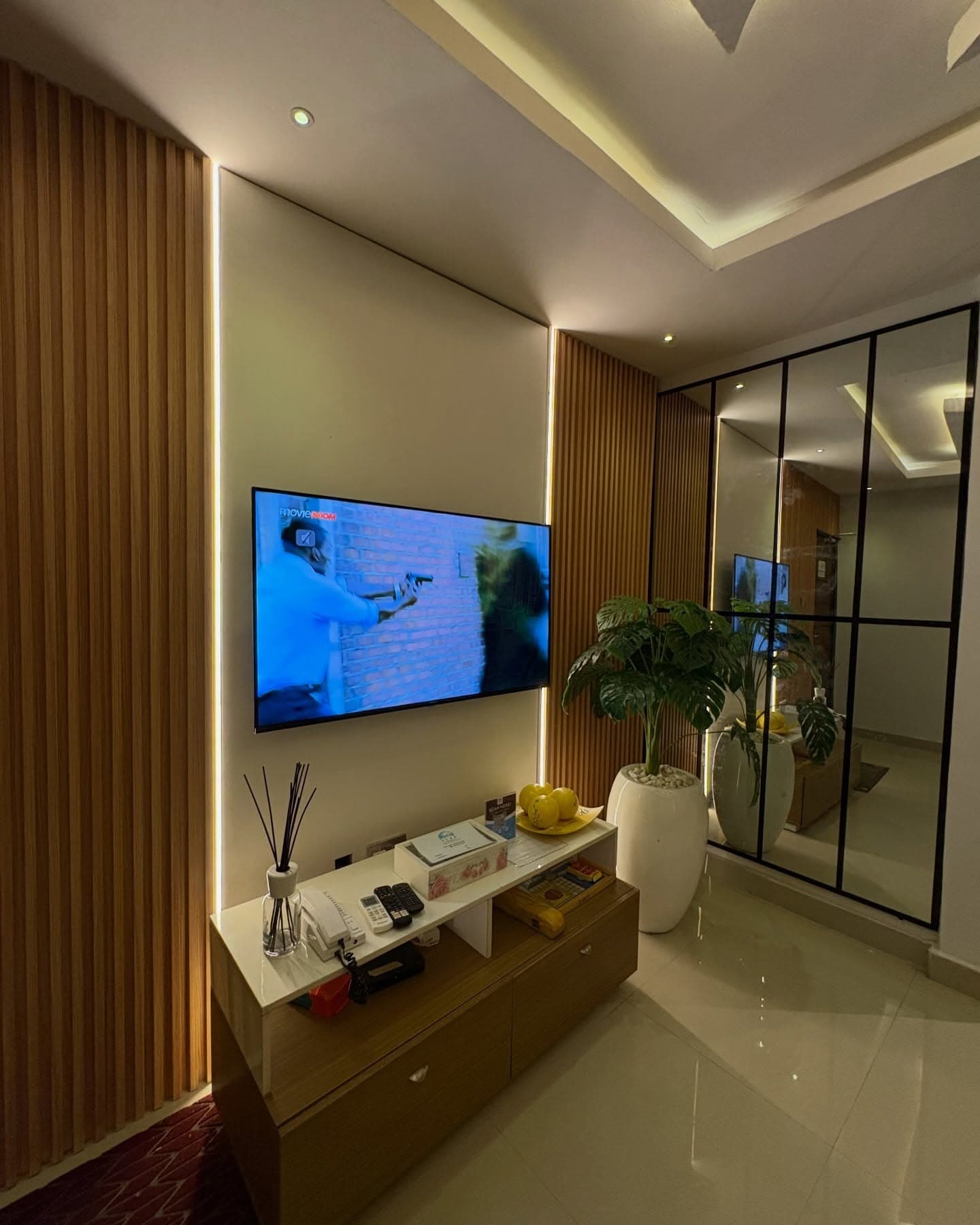 Scarve One U1 Bedroom Apartment - Unit 2 - Image 5