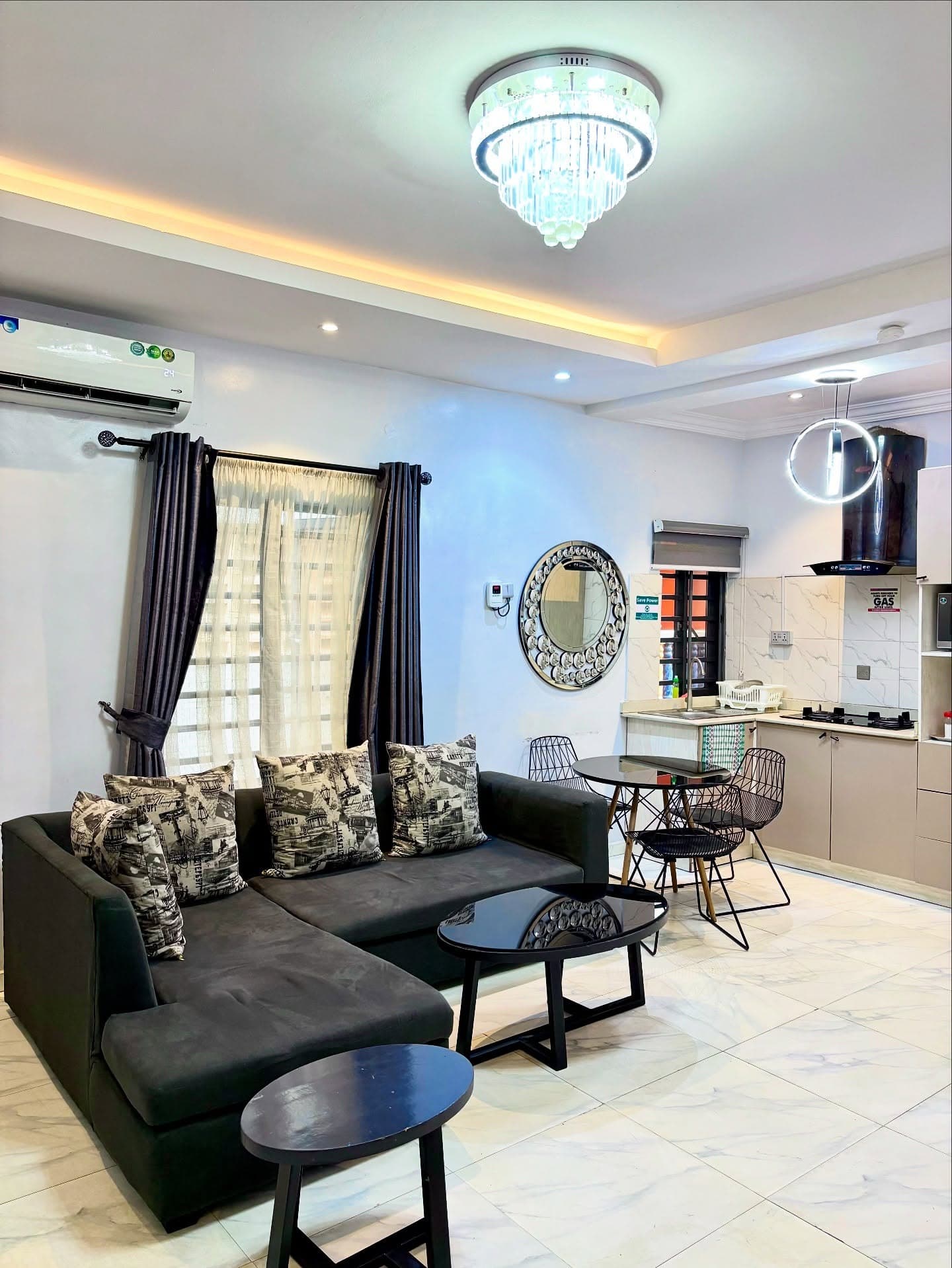 Scarve Studio 1-Bedroom Apartment - Unit 1 - Image 3