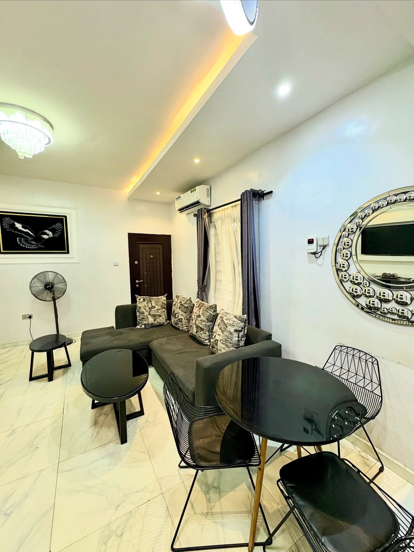 Scarve Studio 1-Bedroom Apartment - Unit 1 - Image 4