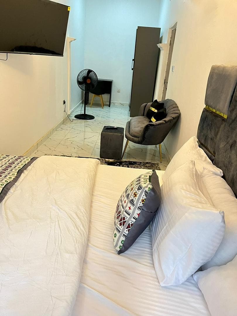 Italy - Refined 1-Bedroom Retreat in Gudu - Image 4