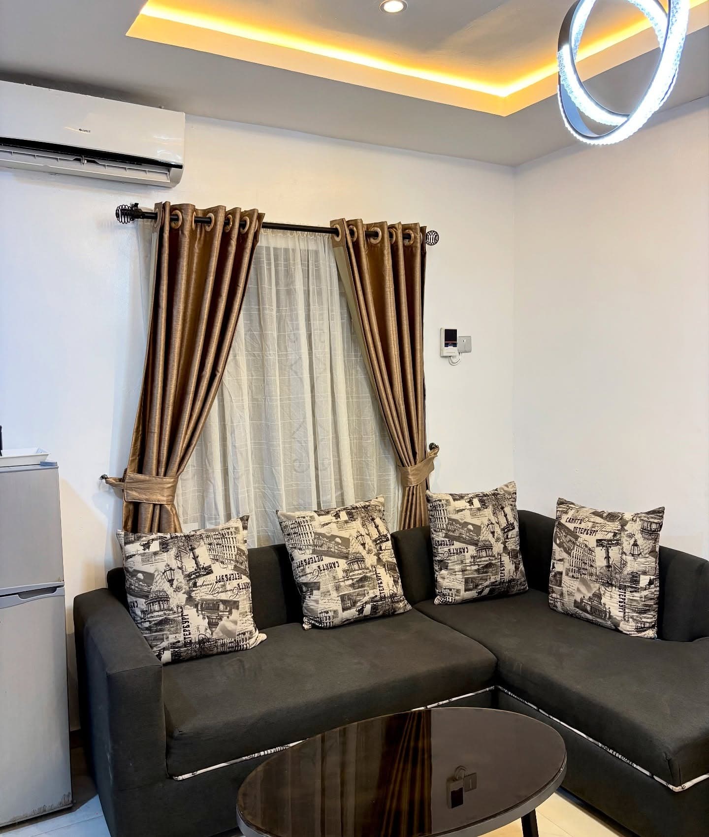 Scarve Studio 1-Bedroom Apartment - Unit 4 - Image 2