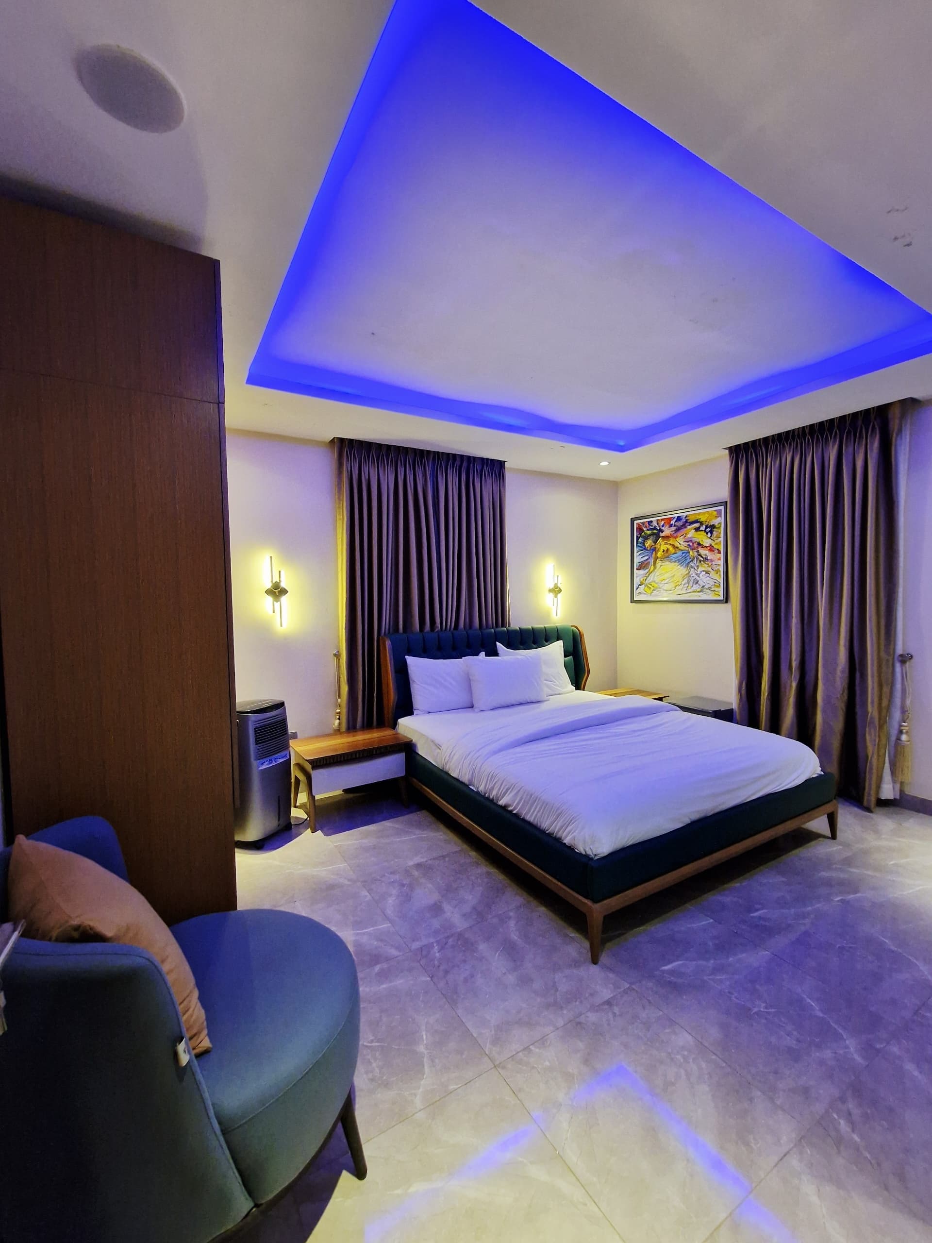 Hoolio X - Luxe 2-Bedroom Retreat - Image 5