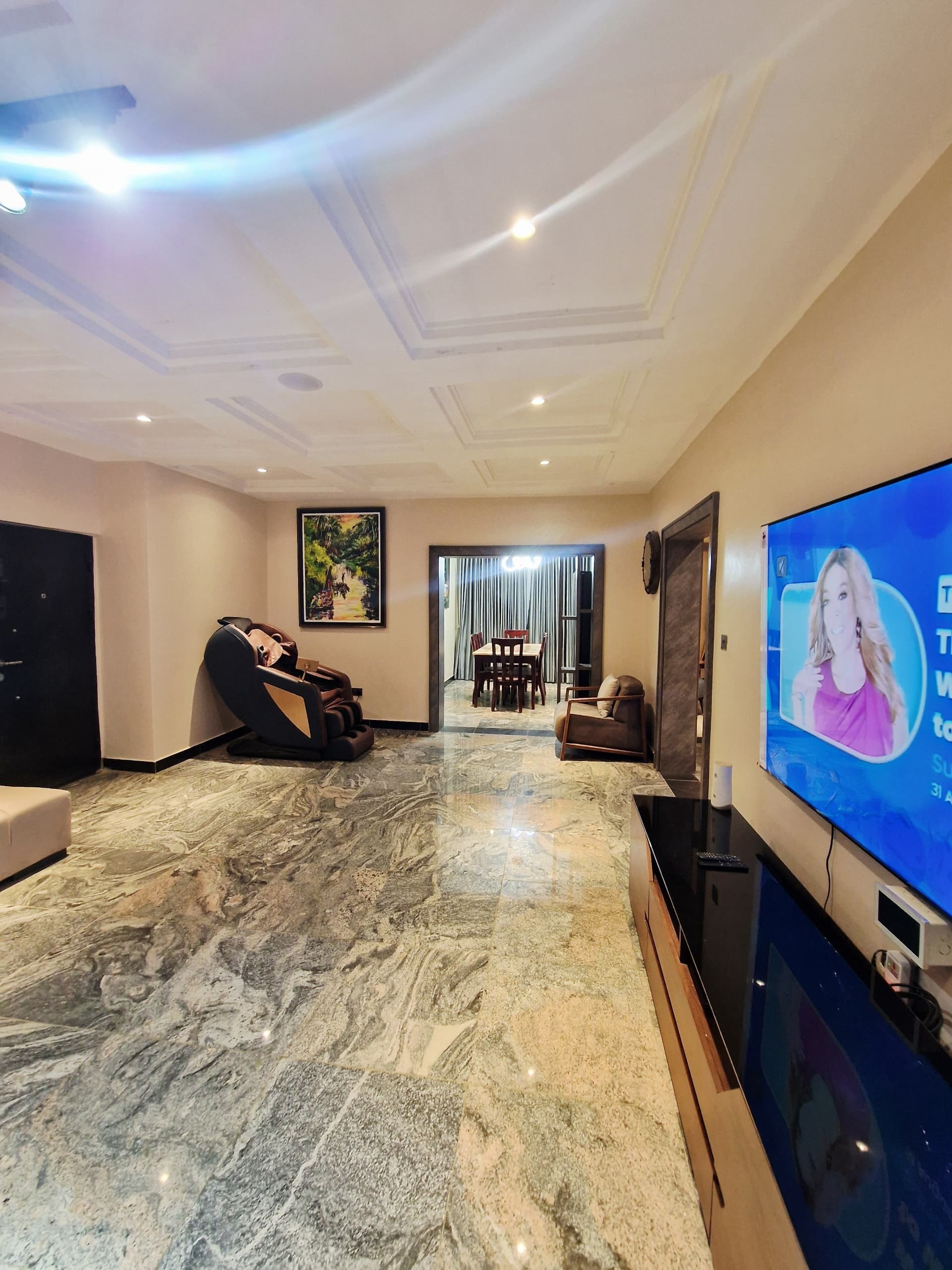 Hoolio X - Luxe 2-Bedroom Retreat - Image 4