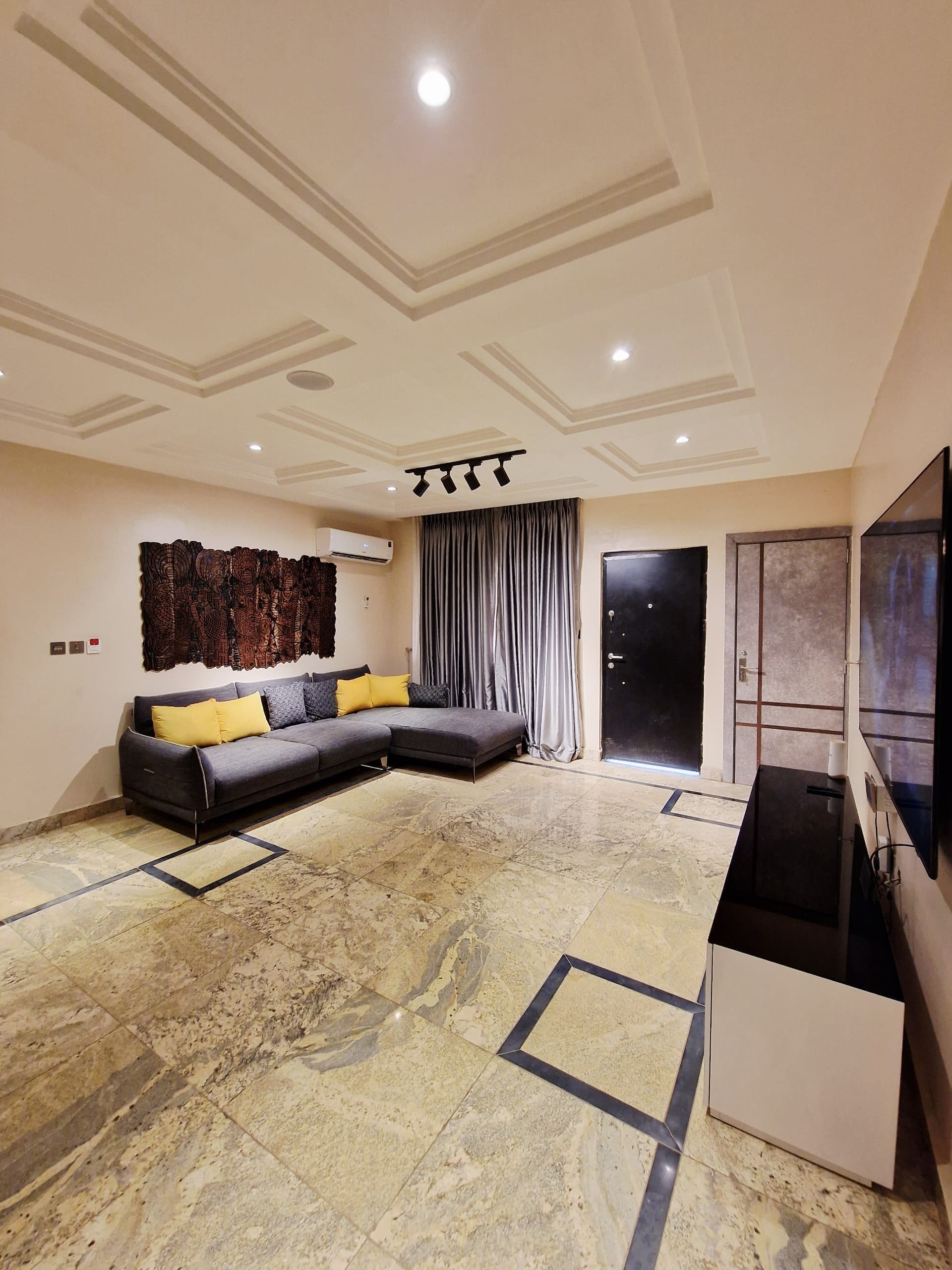 The Hoolio Haven - Refined 2-Bedroom Escape