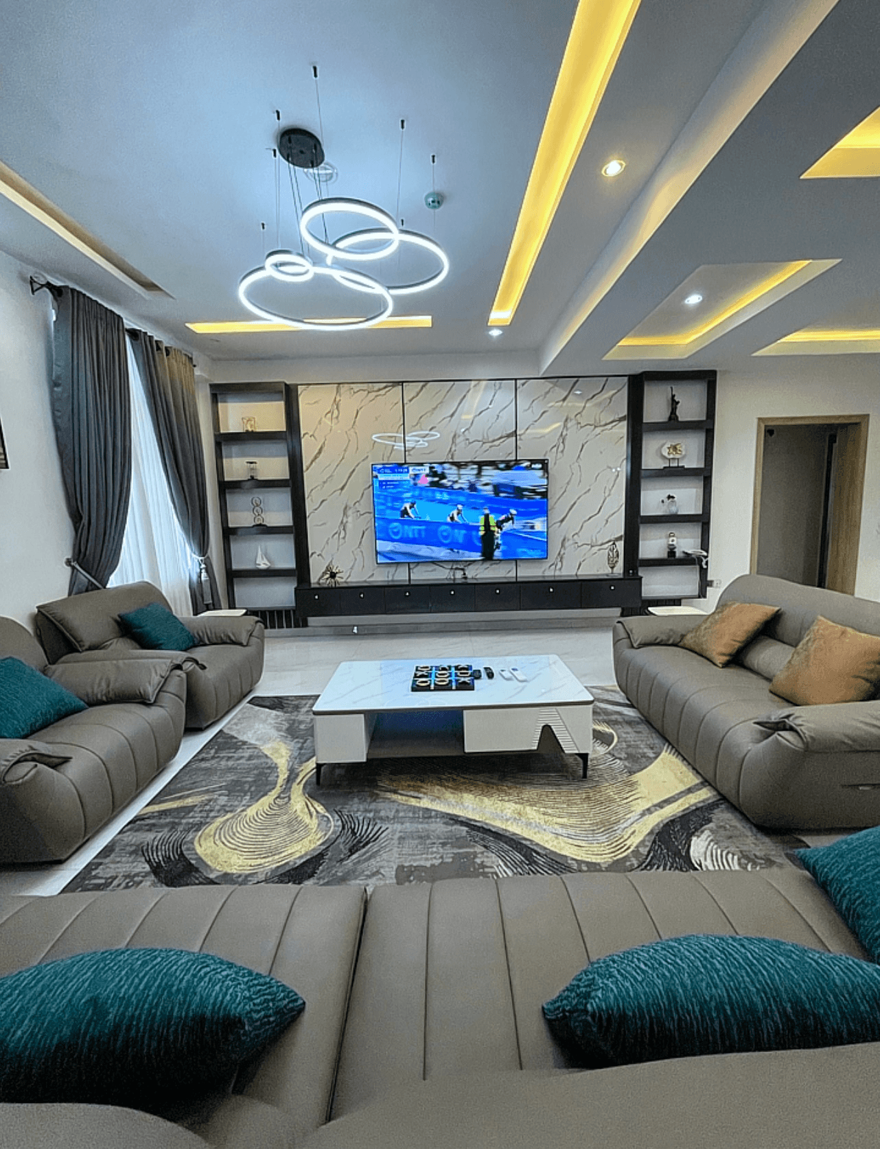 Penthouse 2 Bedroom Apartment