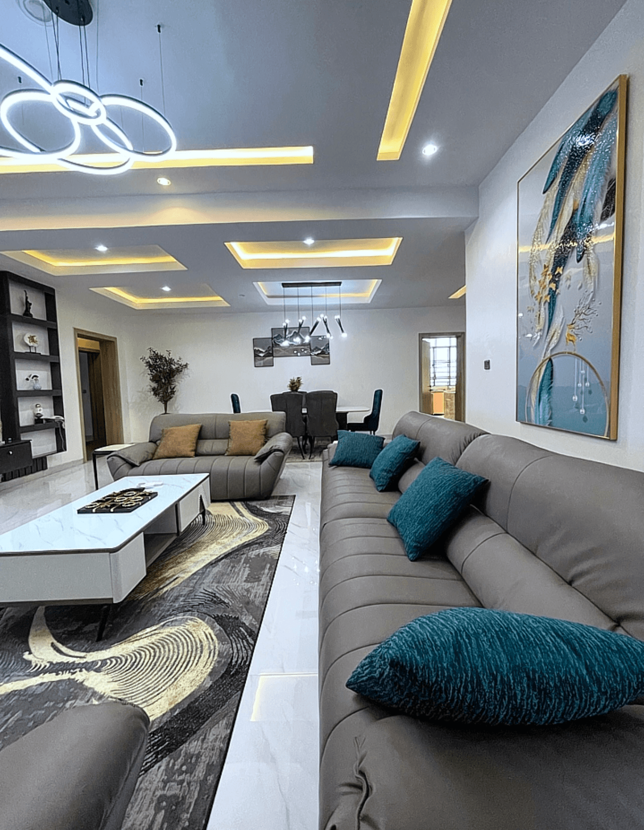 Penthouse 2 Bedroom Apartment - Image 3