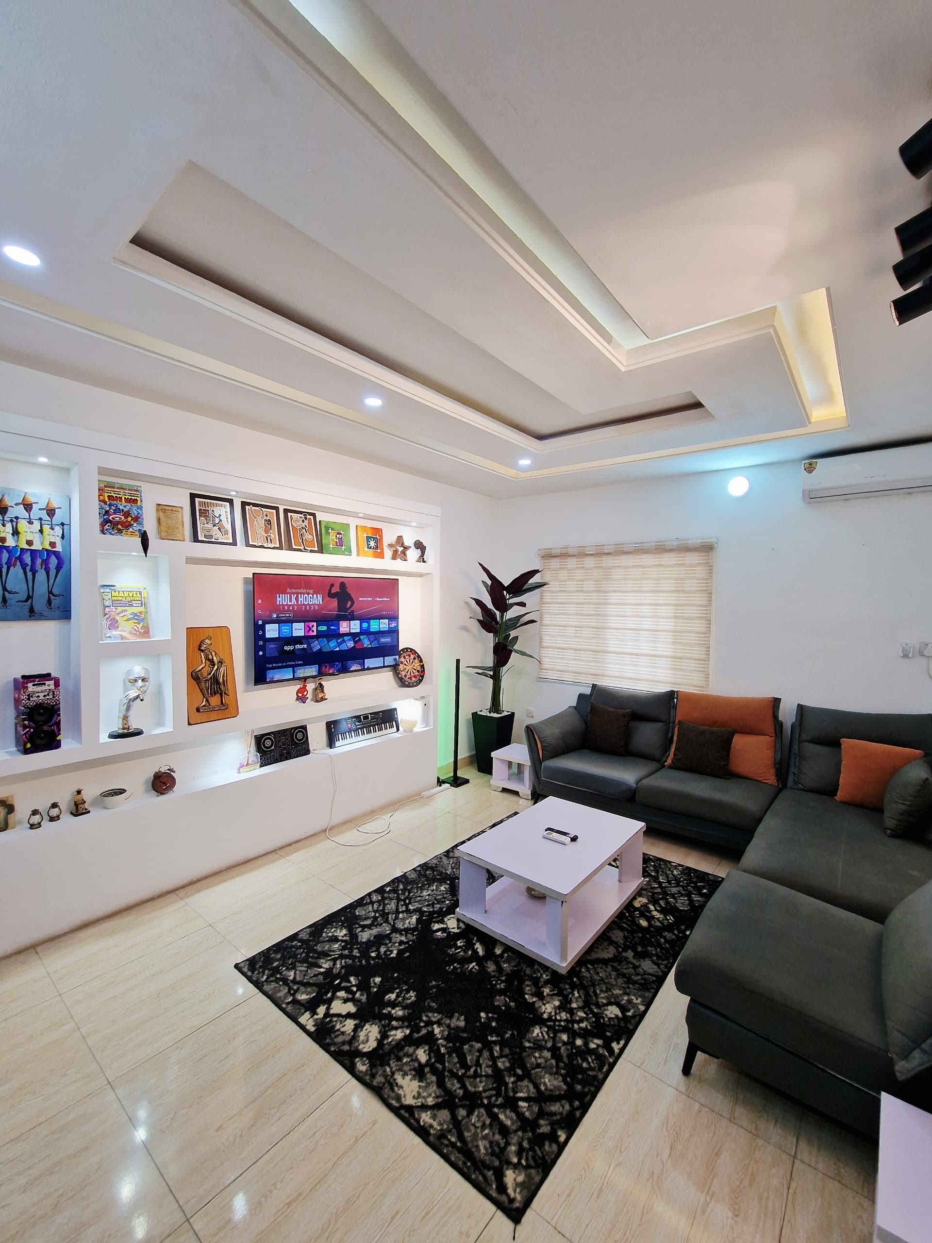 Holy Home - Elegant Game Village Apartment