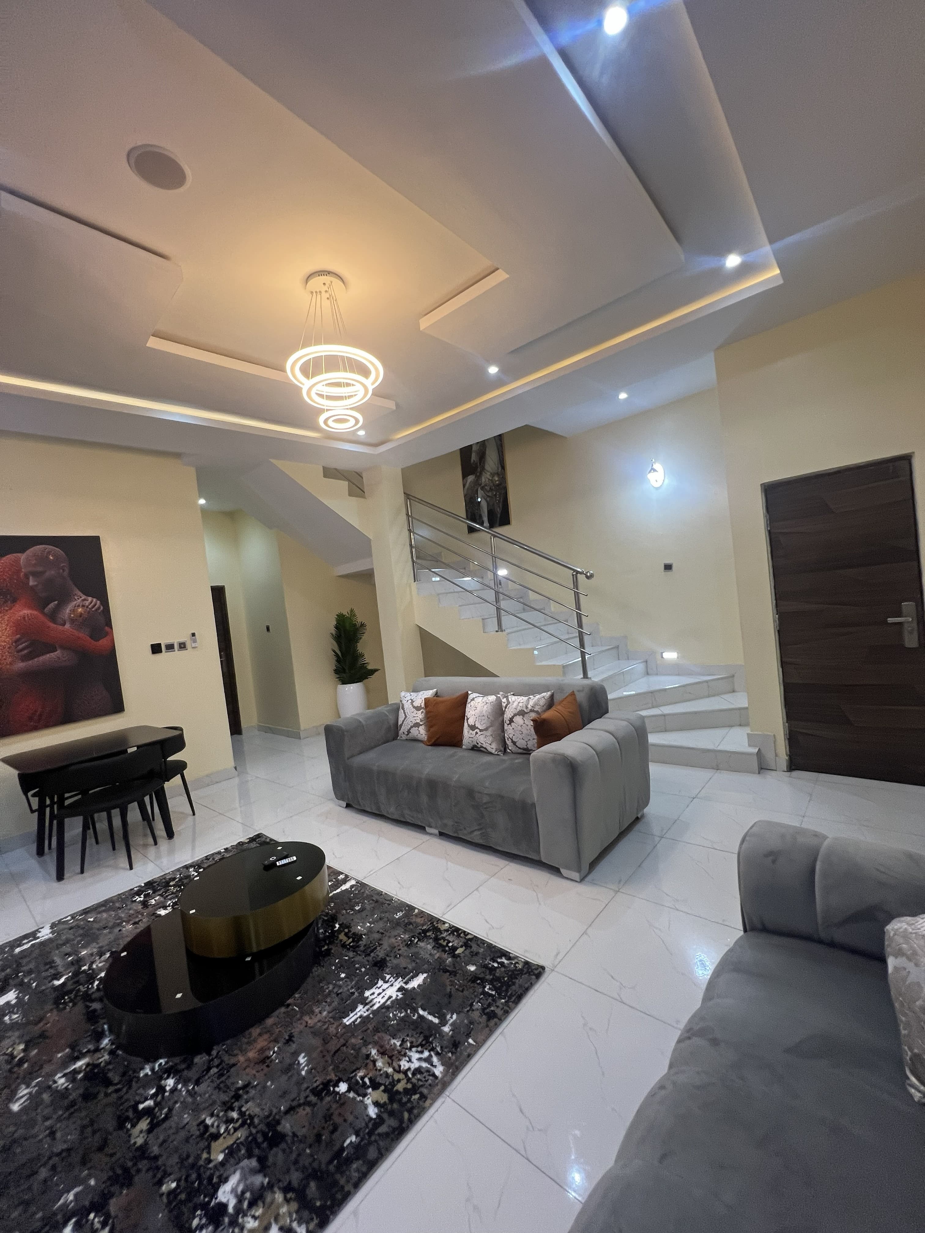 Luxury 4-Bedroom Short-Let Apartment
