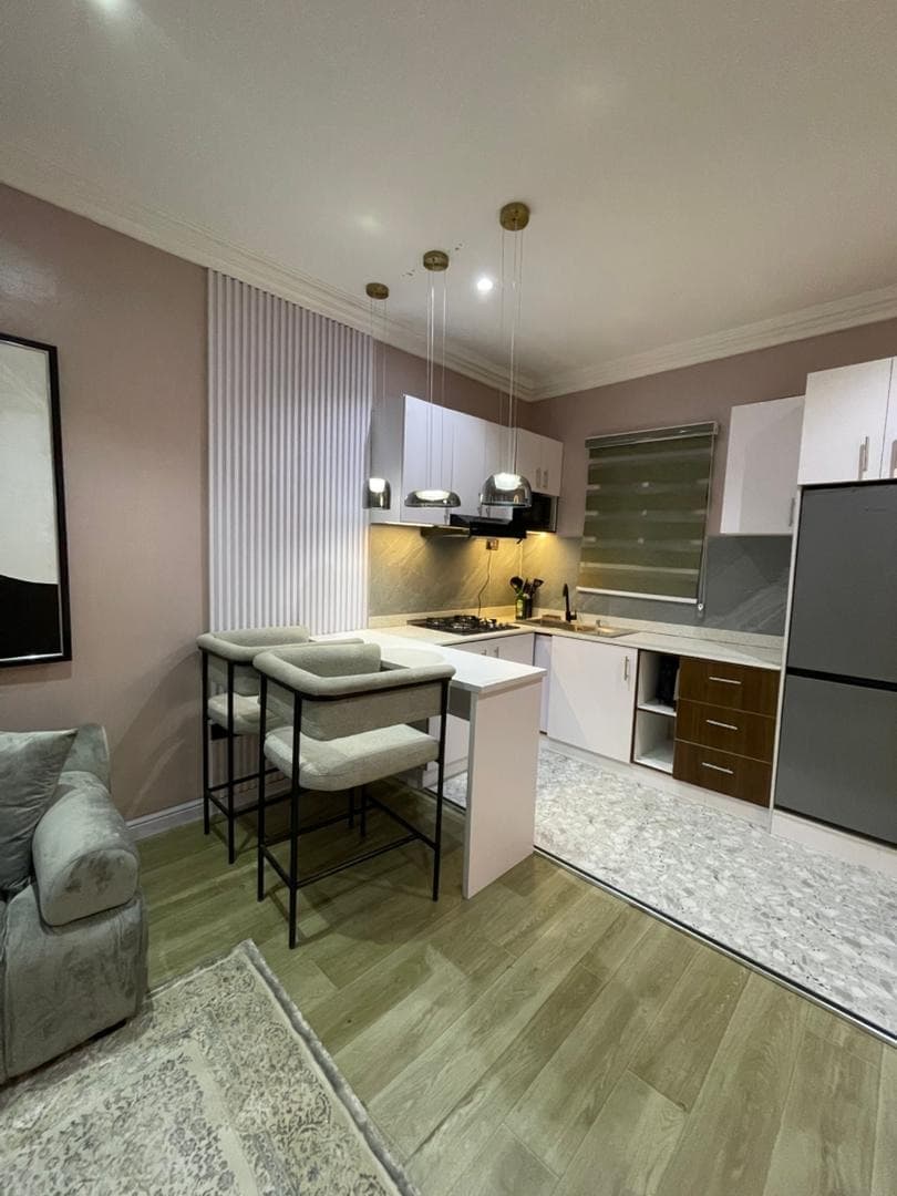 Mavis Pearl - Elegant 1-Bedroom Smart Retreat - Image 4