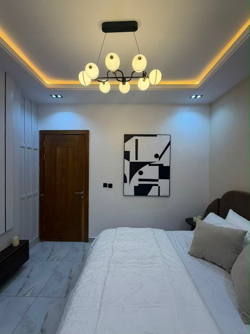 Ciné Maison - Luxe 2-Bedroom Cinematic Maisonette - Image 5