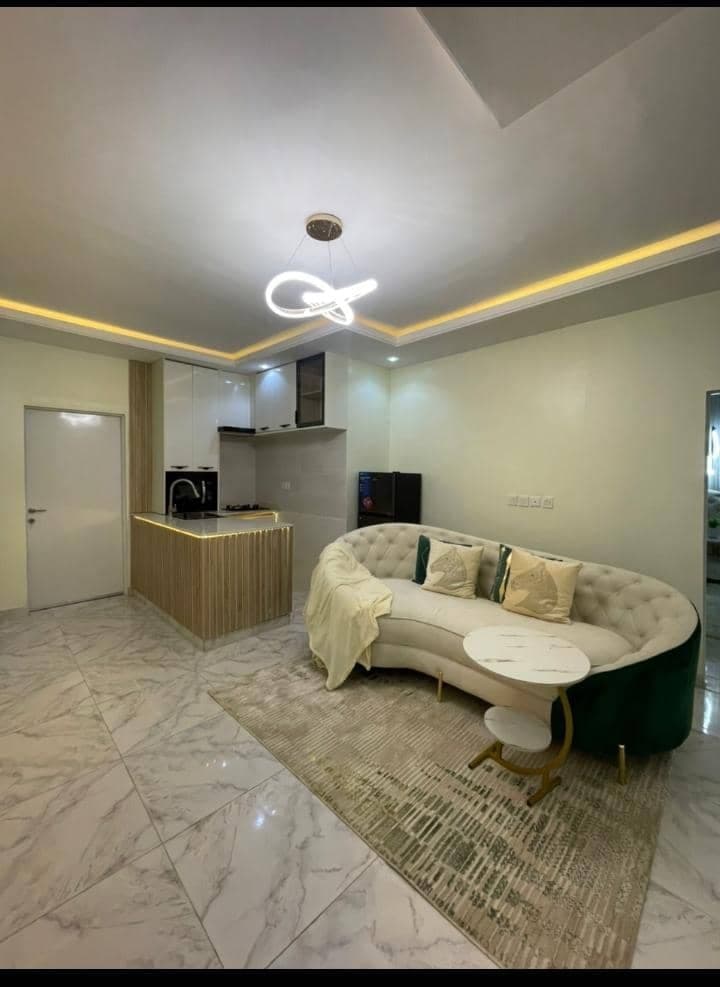 Kada Emerald 1-Bedroom Apartment with Office Space - Image 2