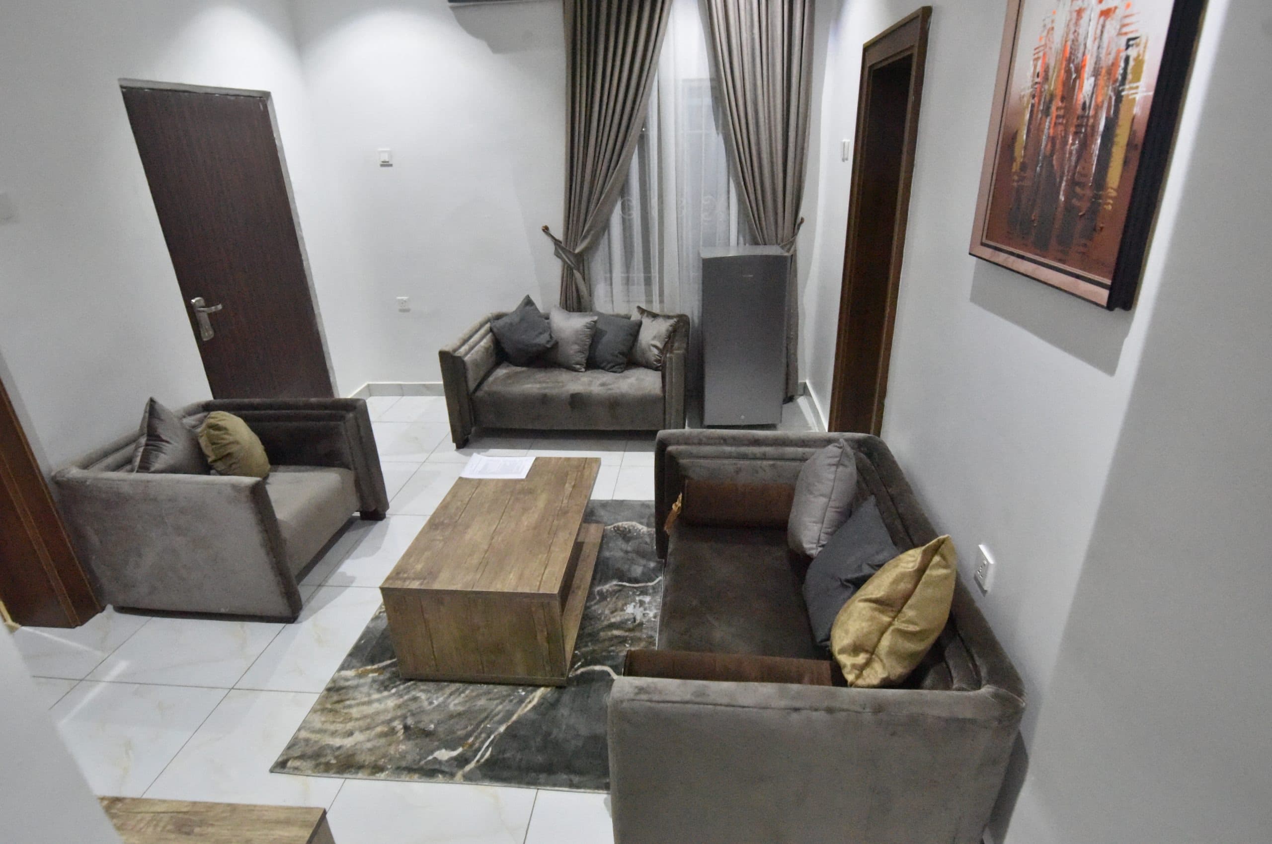 Deluxe C 2-Bedroom Apartment - Image 2