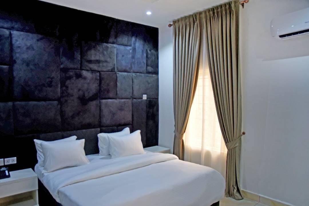 Deluxe C 2-Bedroom Apartment - Image 4