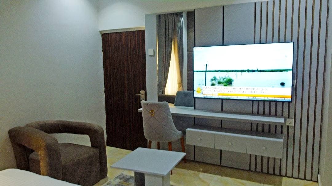 Superior 2-Bedroom Apartment