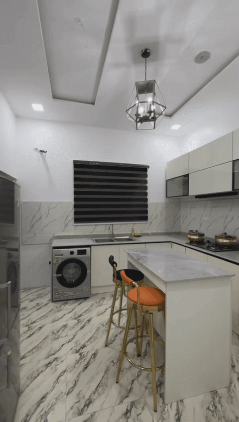 The Opal Grande - Luxe 4-Bedroom Poolside Residence - Image 4