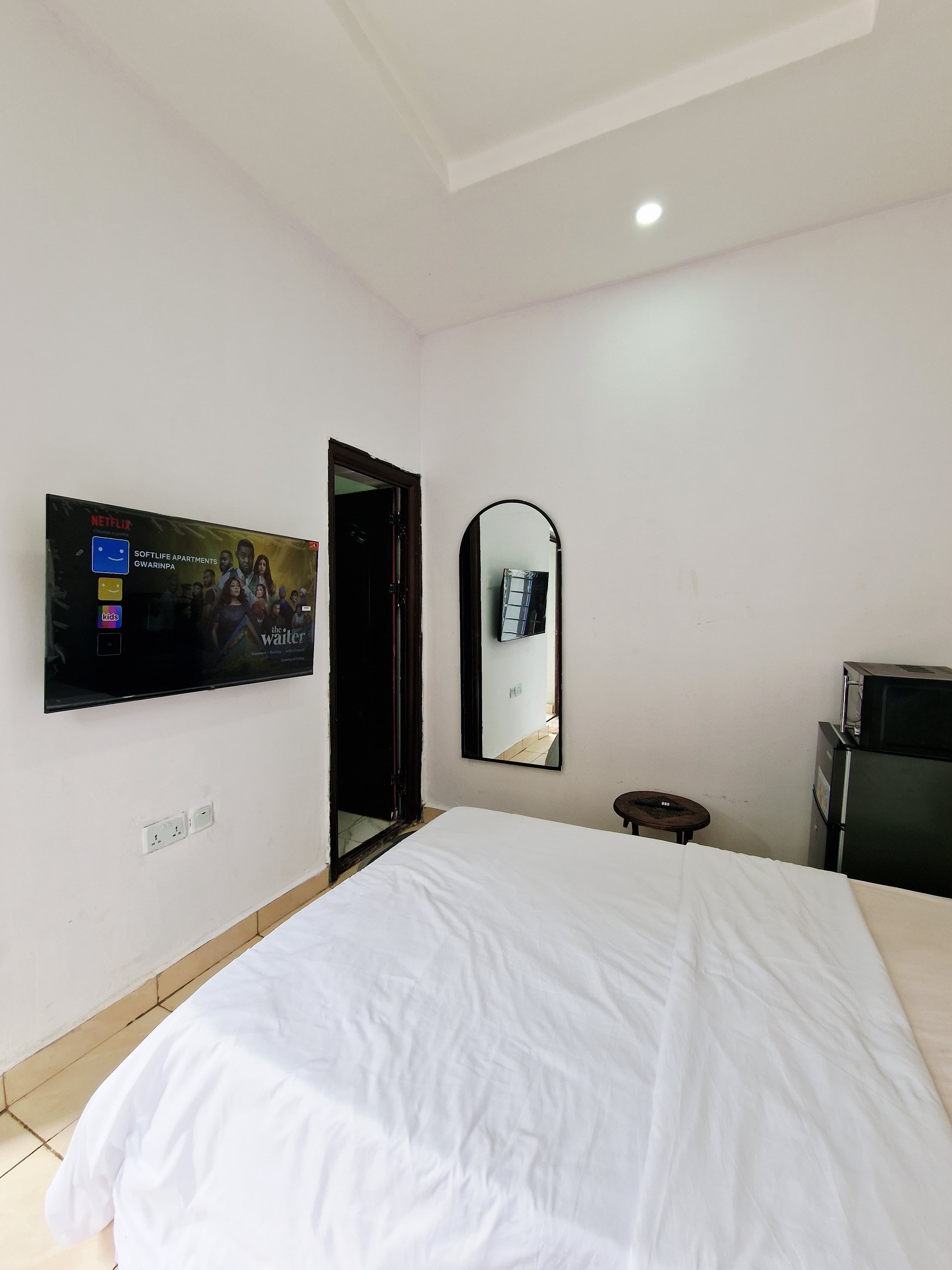 Iwaya Gwarinpa Studio Apartment