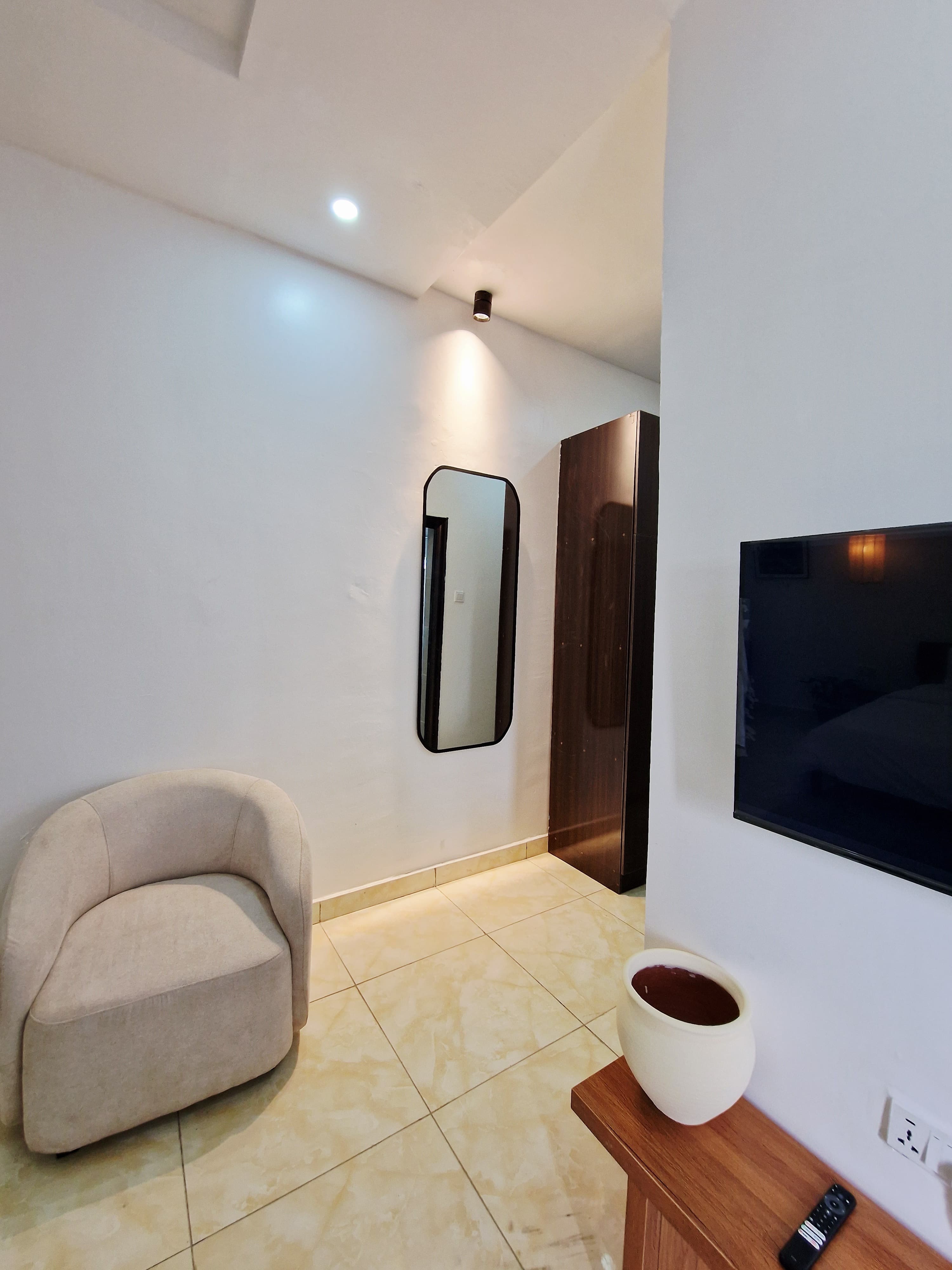 Oyinbo Gwarinpa Studio Apartment - Image 2