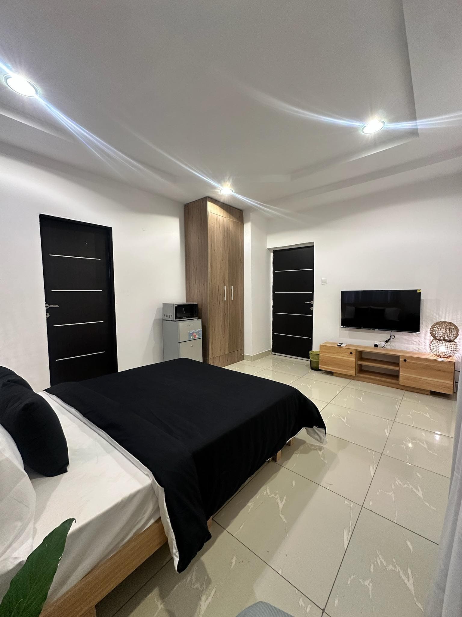 Amara Jahi Studio Apartment - Image 2