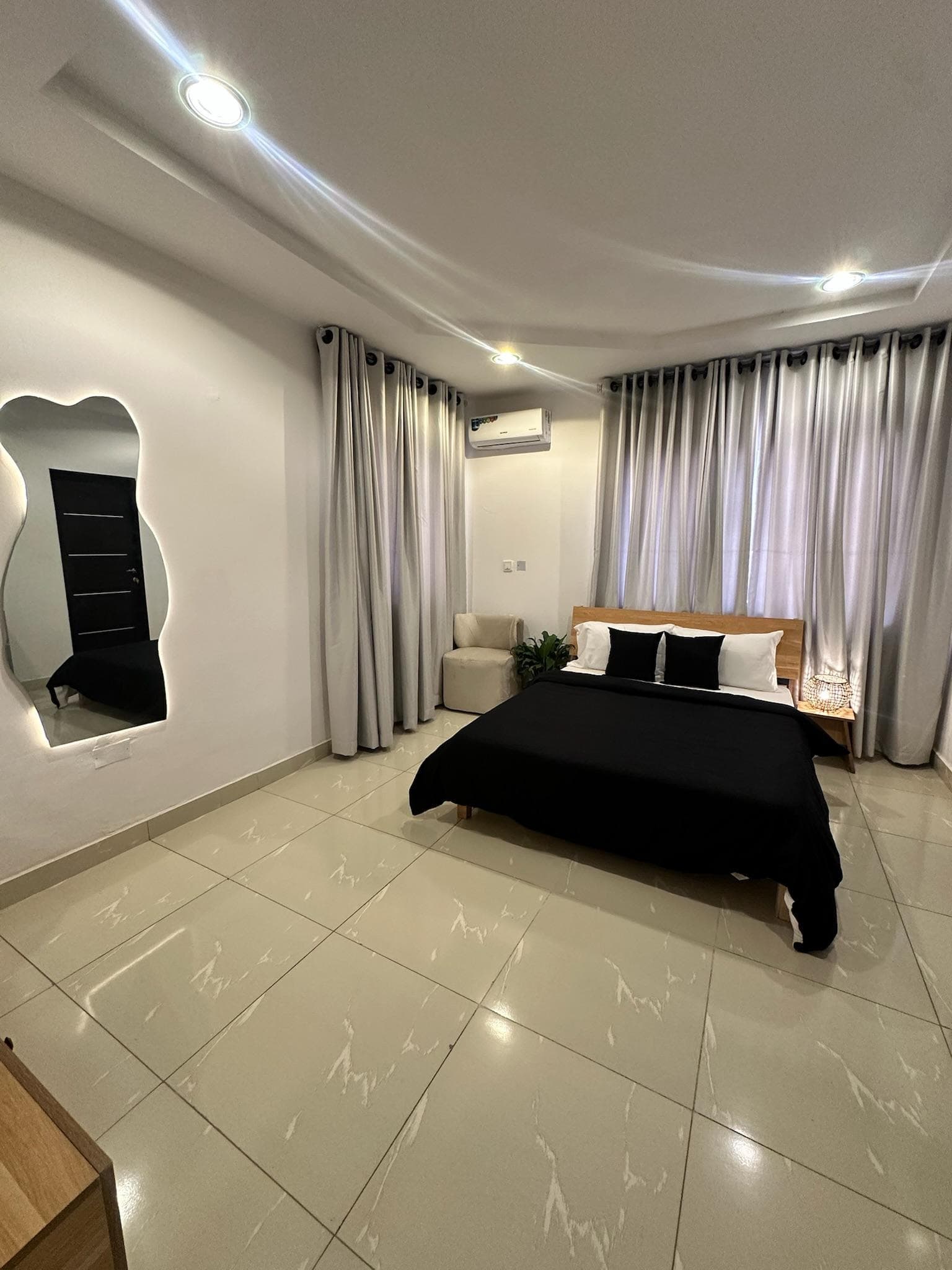 Amara Jahi Studio Apartment - Image 3