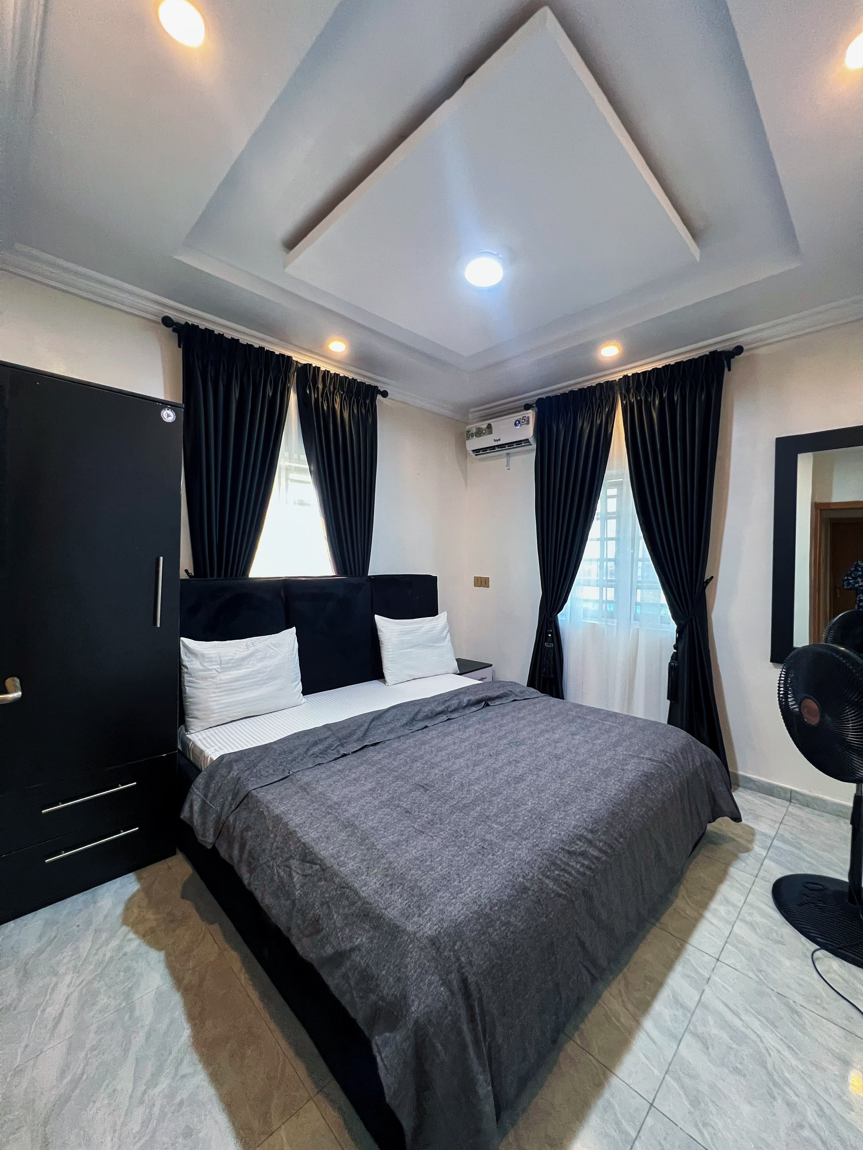 Executive Suite 1-Bedroom Apartment Ilupeju - Image 5
