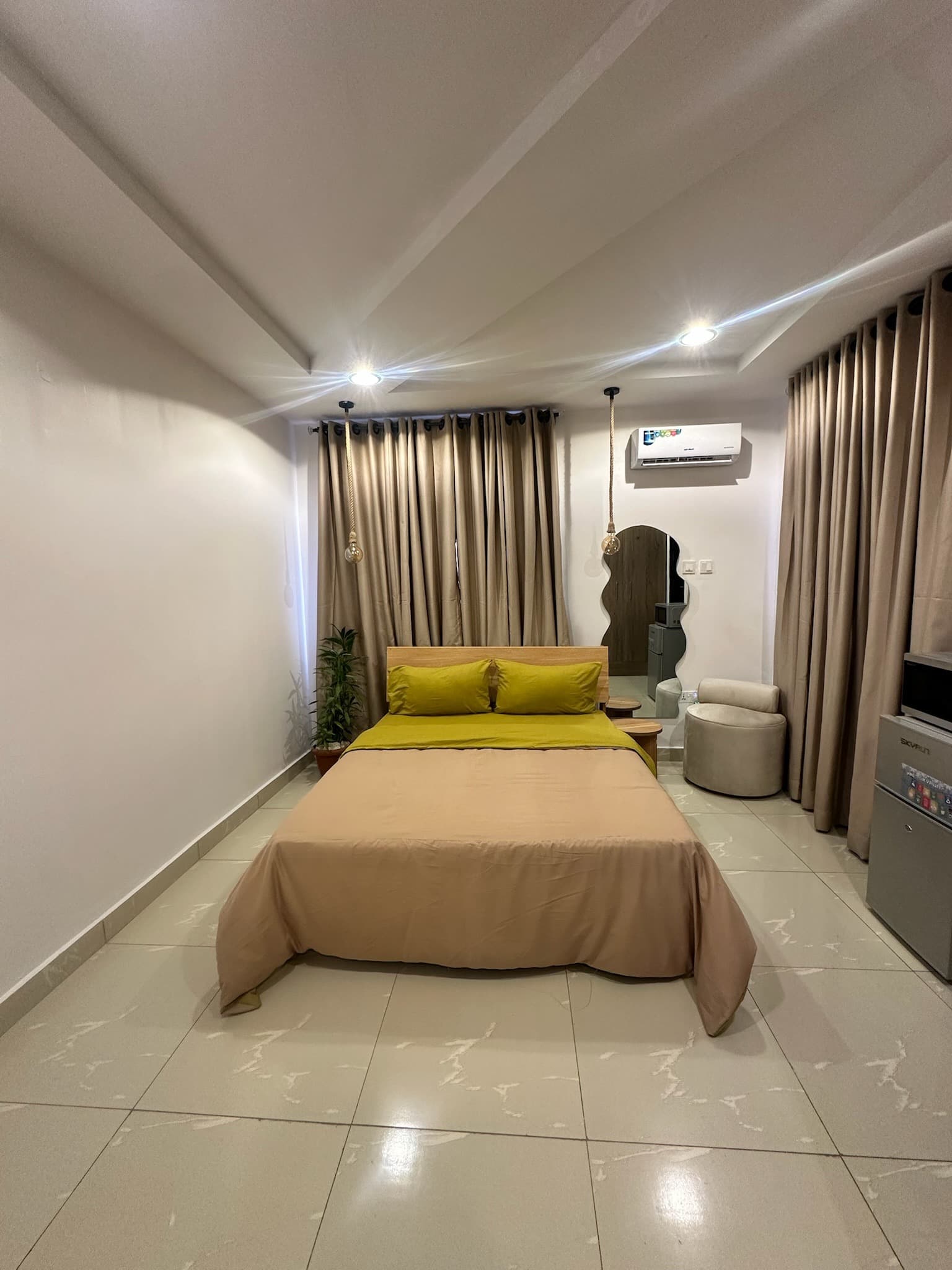 Lara Jahi Studio Apartment - Image 4