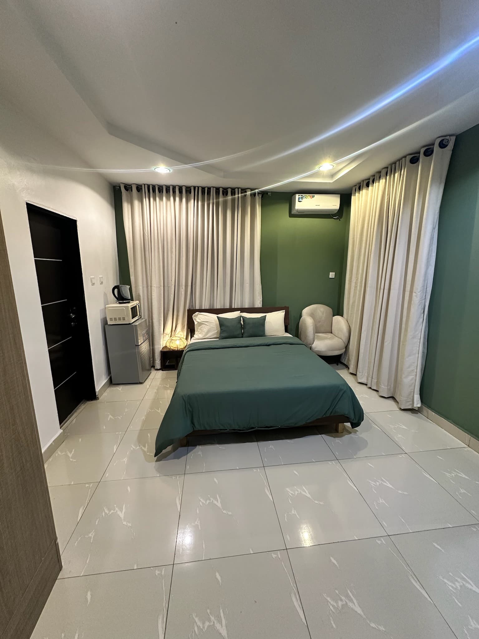 Meka Jahi Studio Apartment - Image 2
