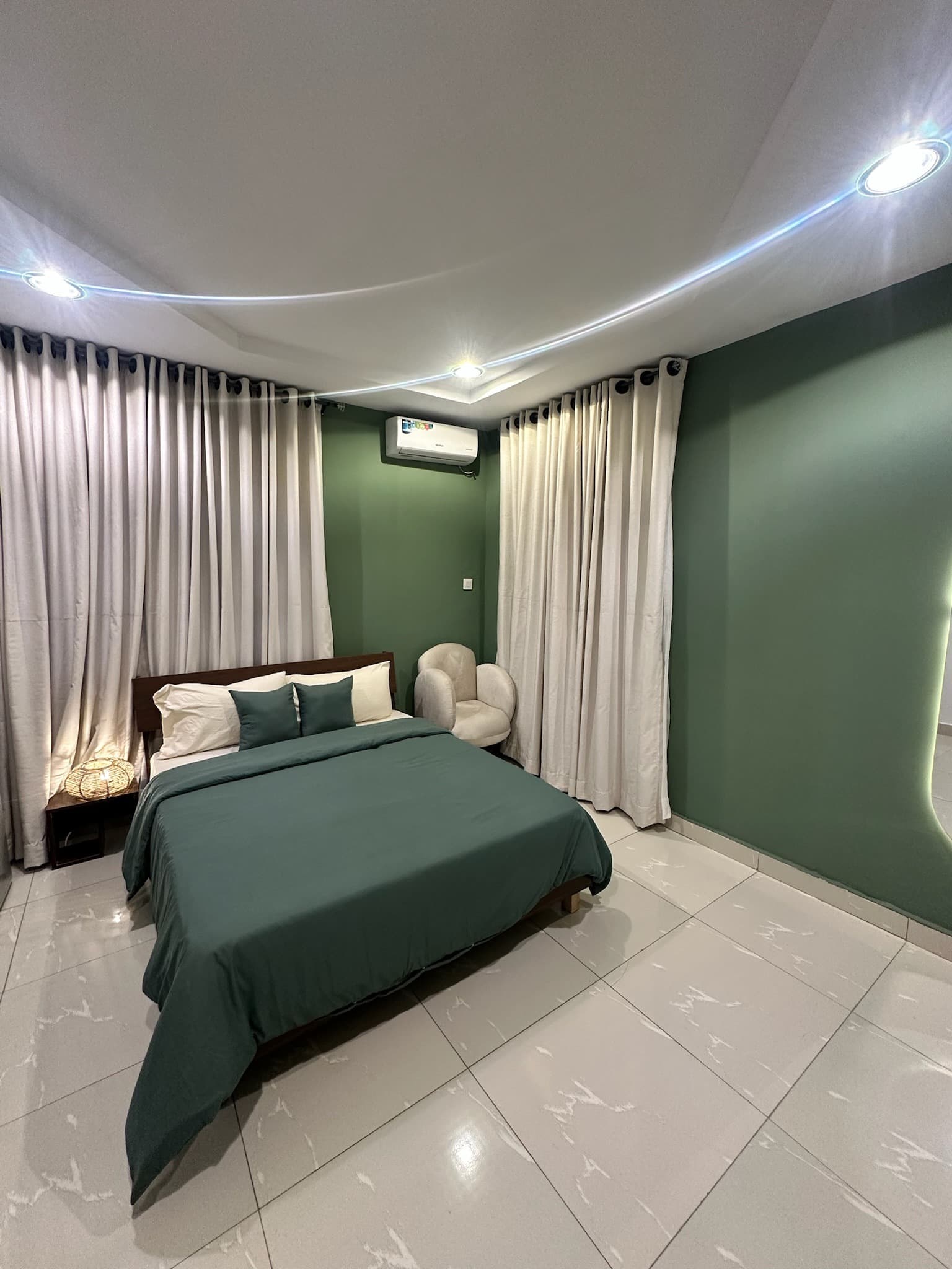 Meka Jahi Studio Apartment - Image 4