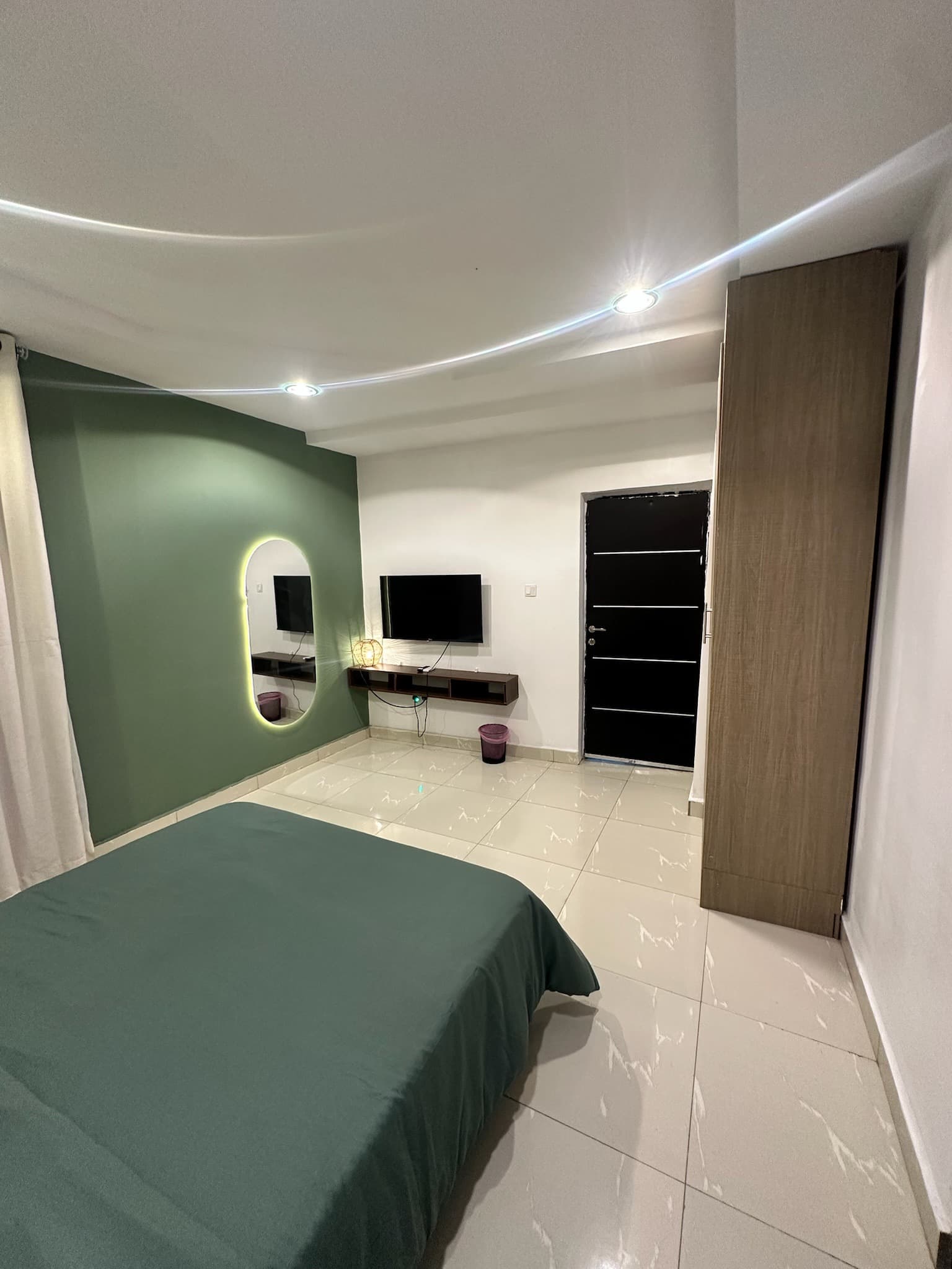 Meka Jahi Studio Apartment - Image 5