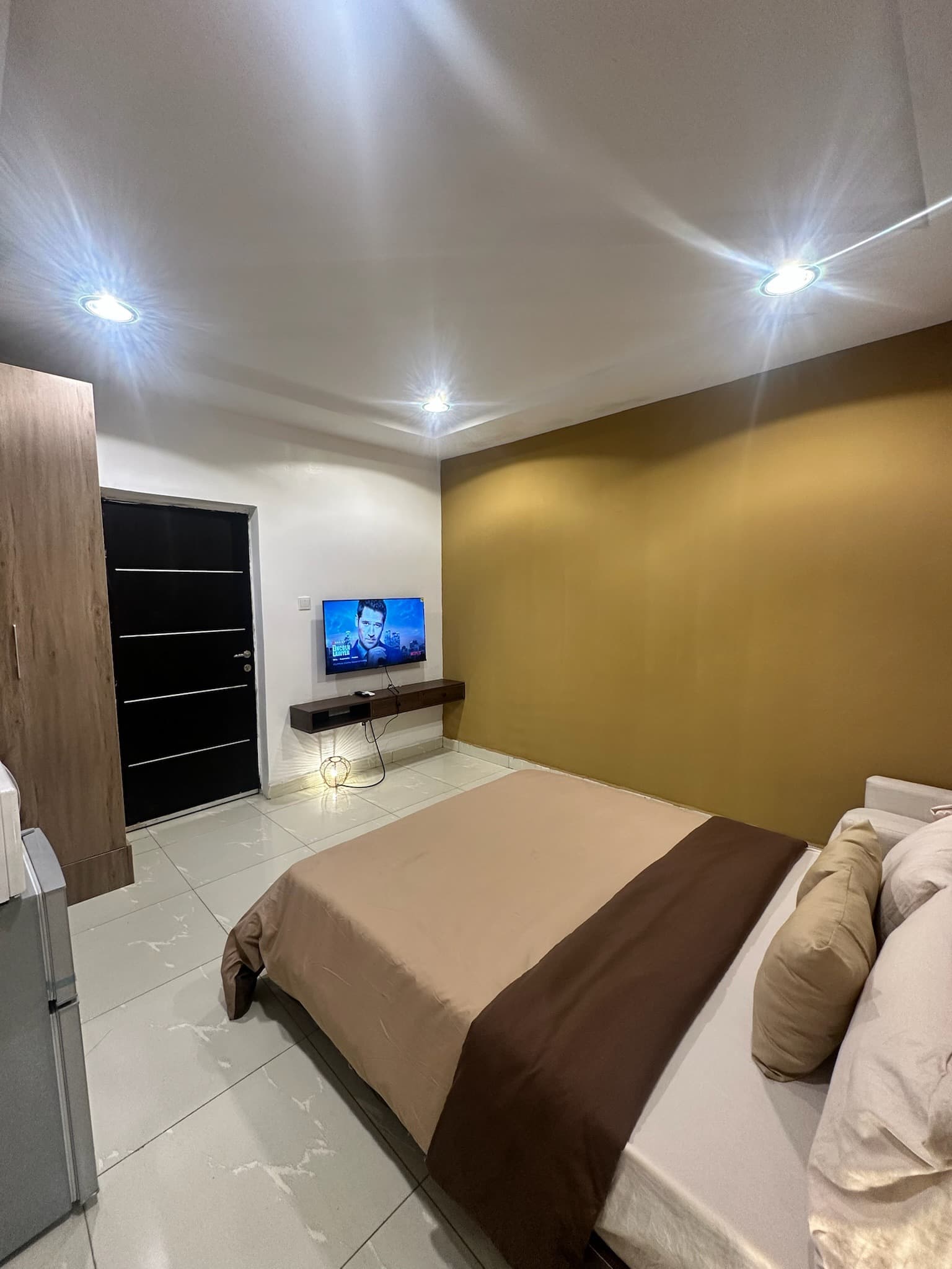 Moreni Jahi Studio Apartment - Image 4