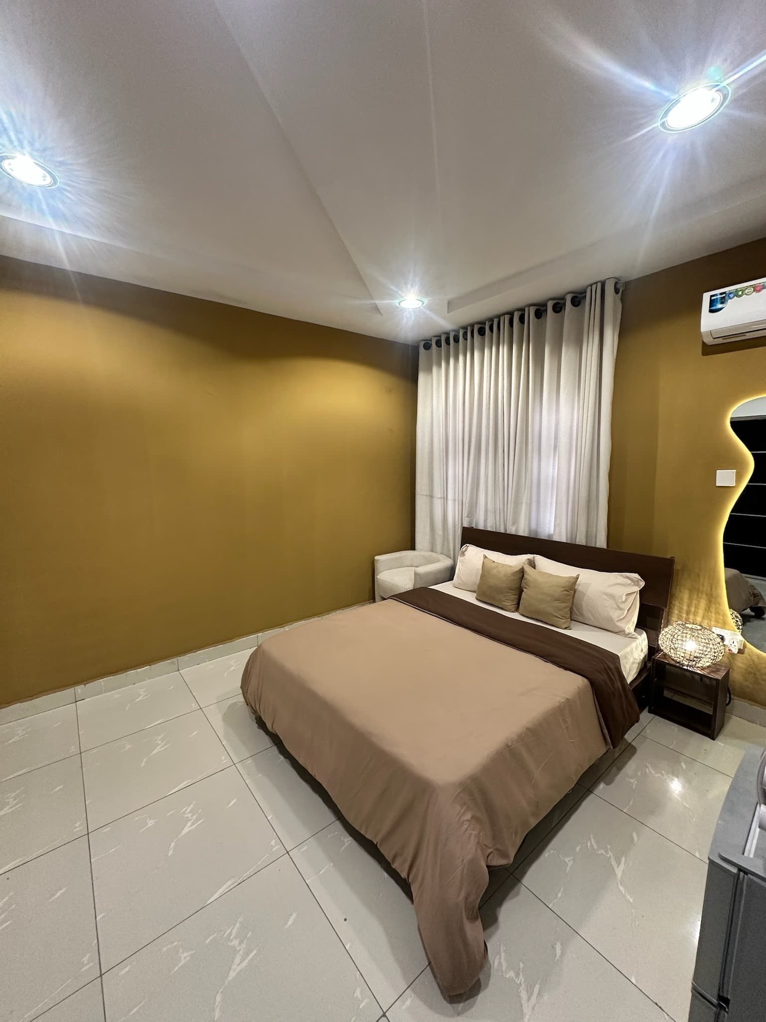 Moreni Jahi Studio Apartment - Image 5