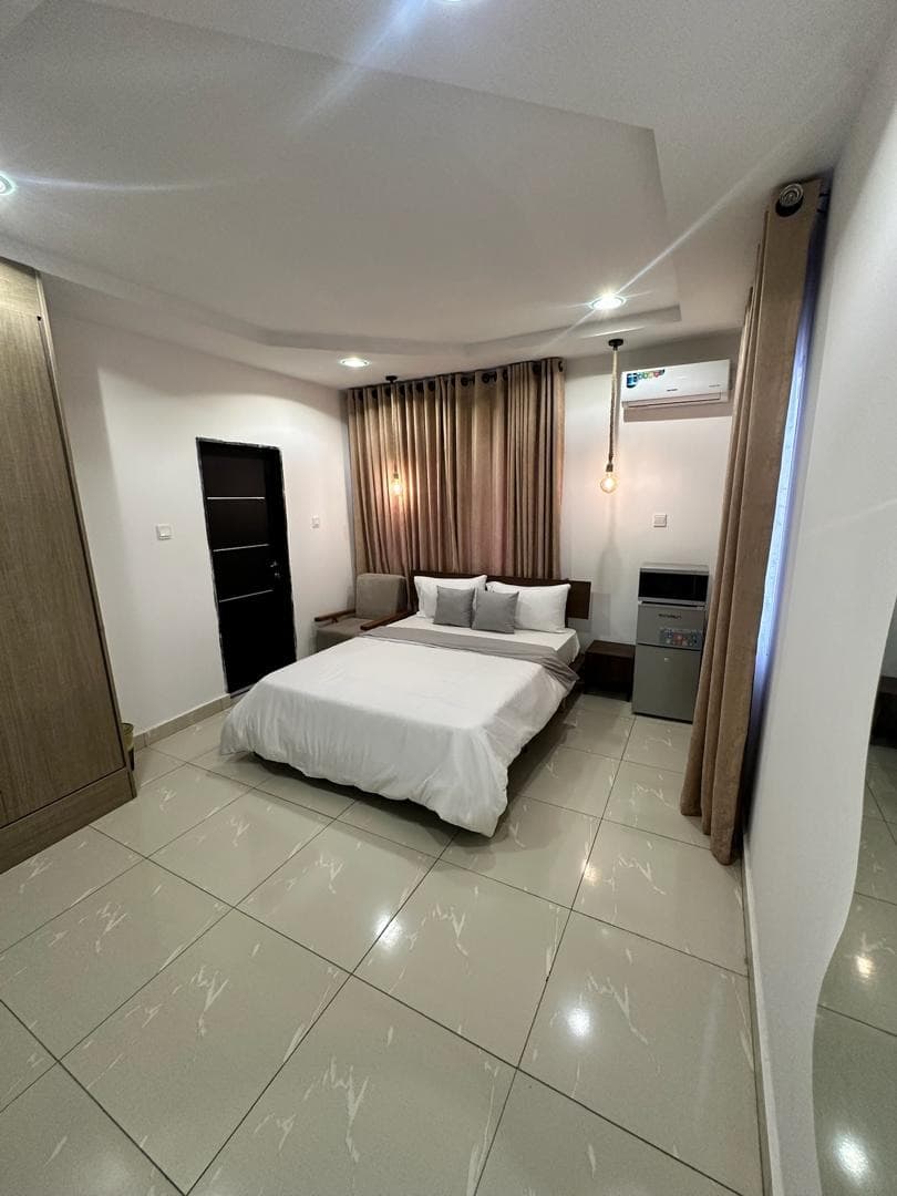 Yagazie Jahi Studio Apartment - Image 3