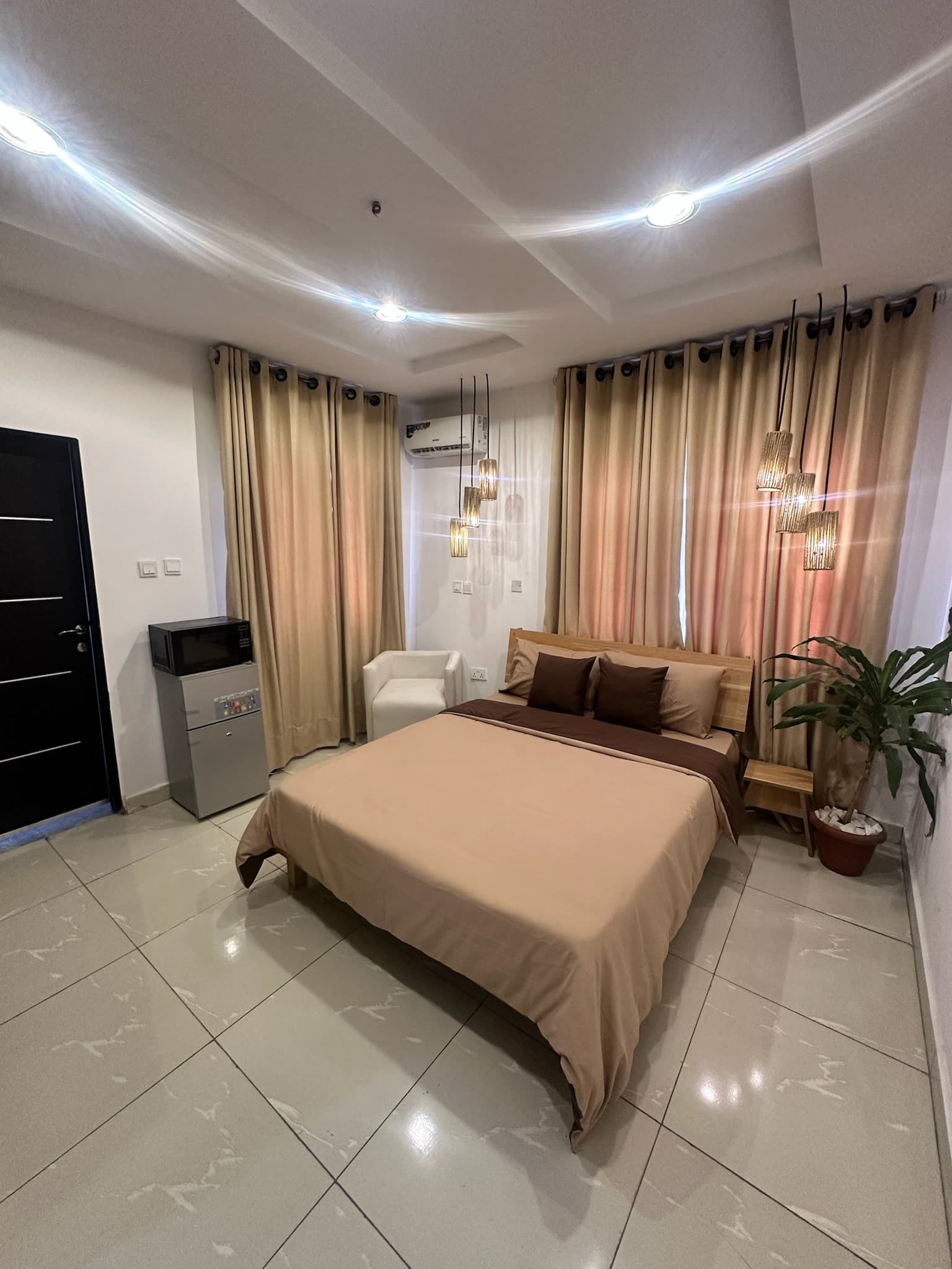 Ronke Jahi Studio Apartment