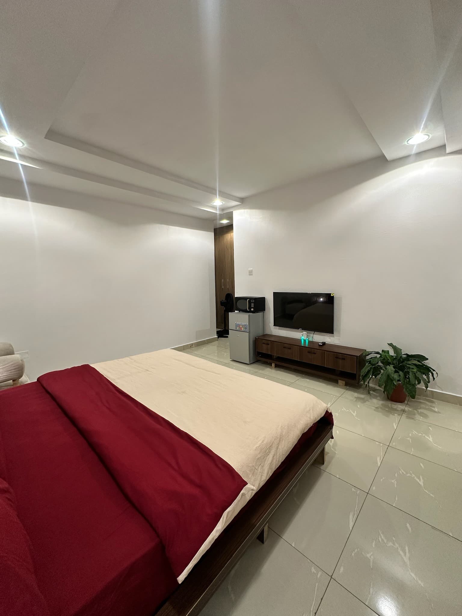 Layal Jahi Studio Apartment - Image 4